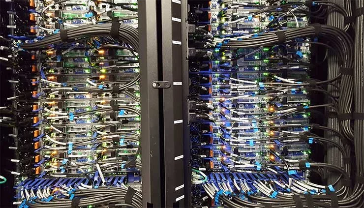 The Potential of Dynamic Fiber Cross Connects in a Data Center Campus