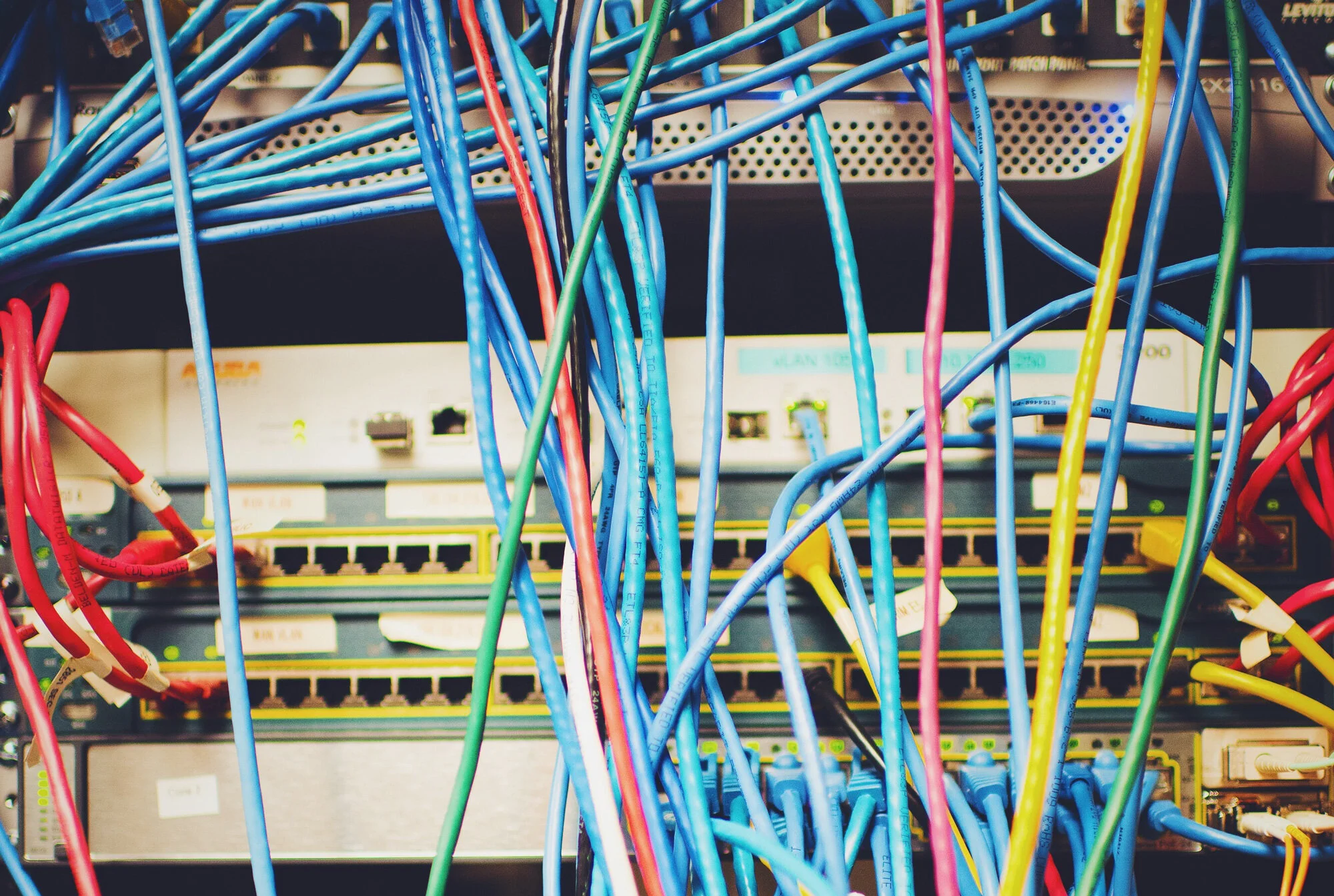 Resiliency – Taming the Jungle of Data Center Interconnects