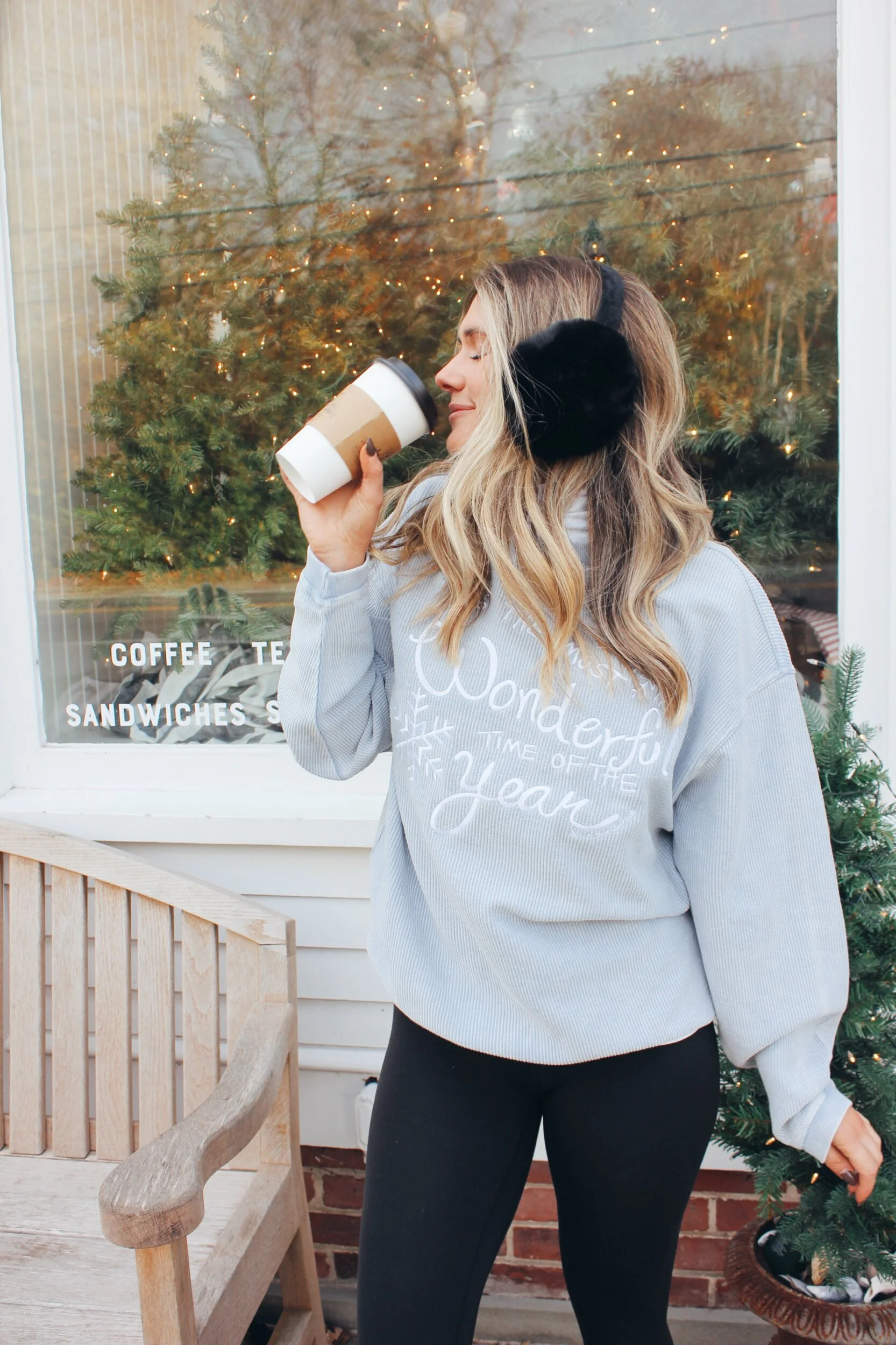 FF0FB9EF-2DEE-4C44-AAA4-D56A6406E6D0