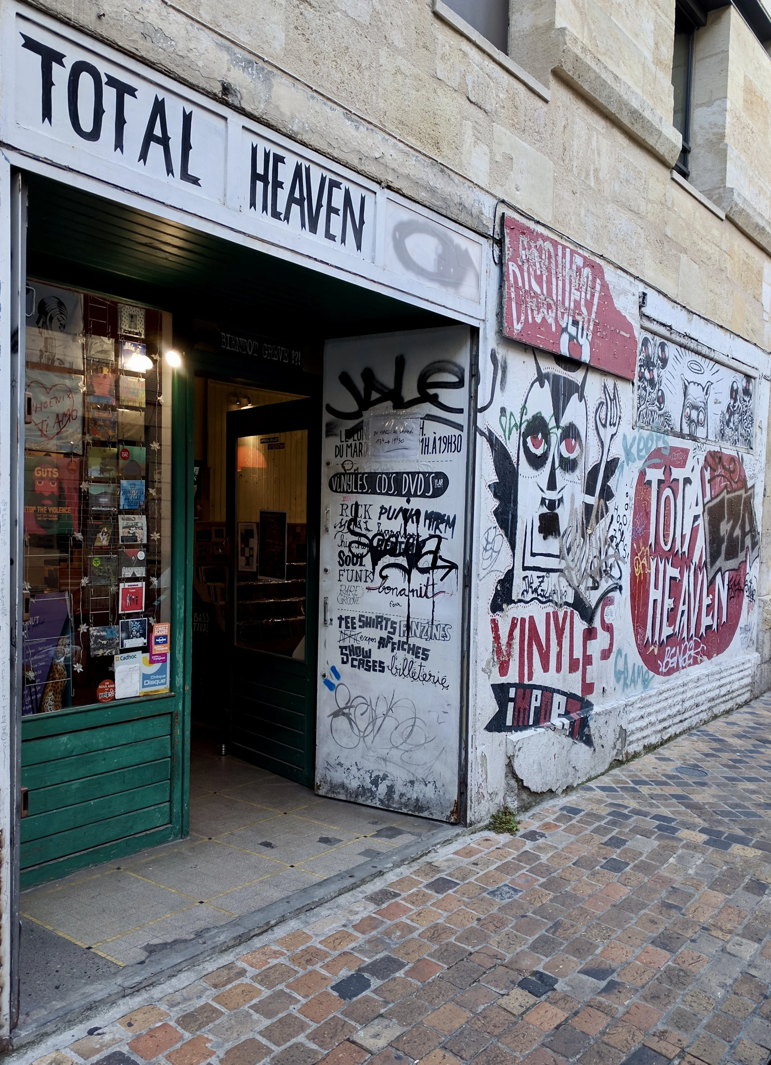 The Case for France - Le Music