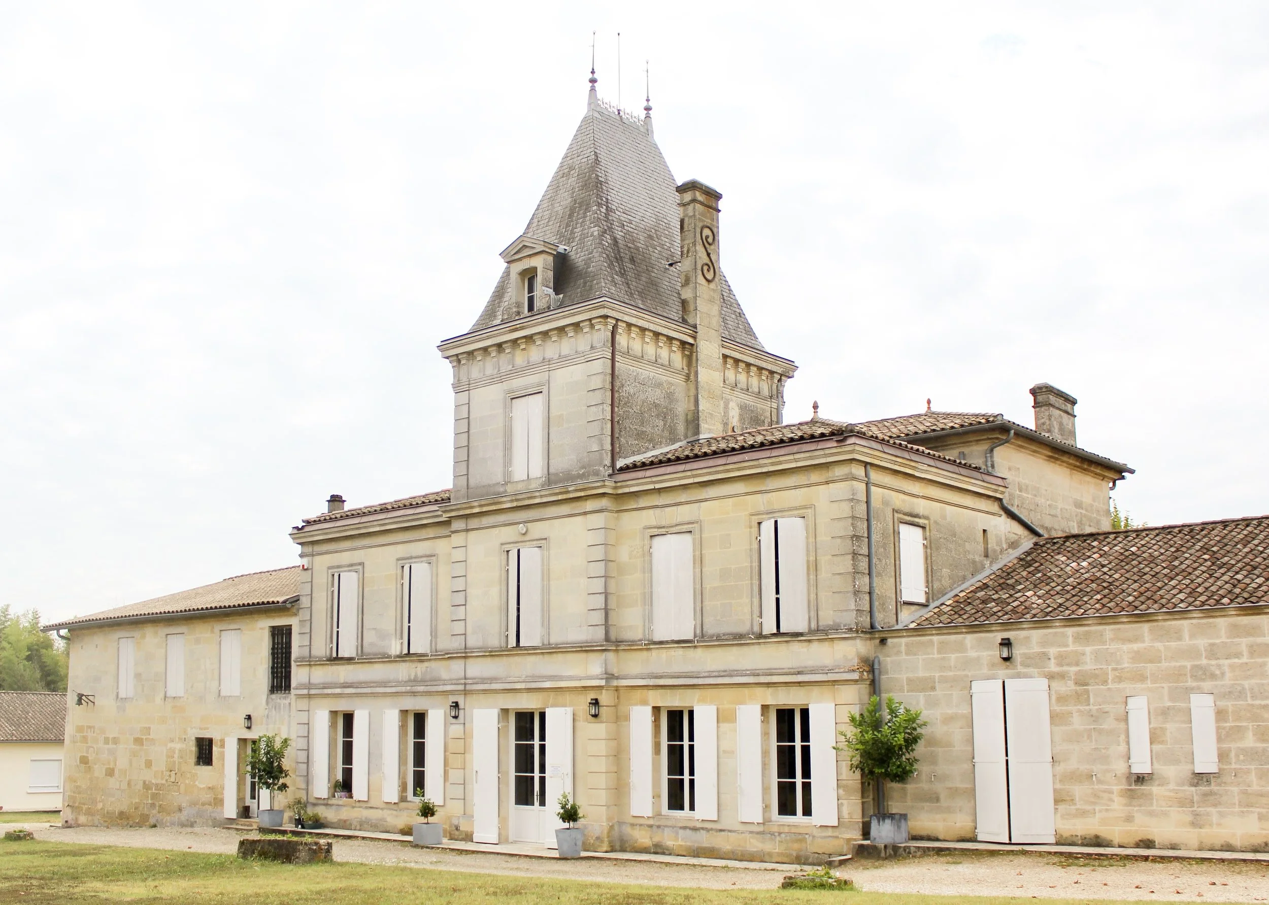 Merlot Mania! Touring And Tasting In Pomerol And Saint Emilion On Bordeaux's Right Bank