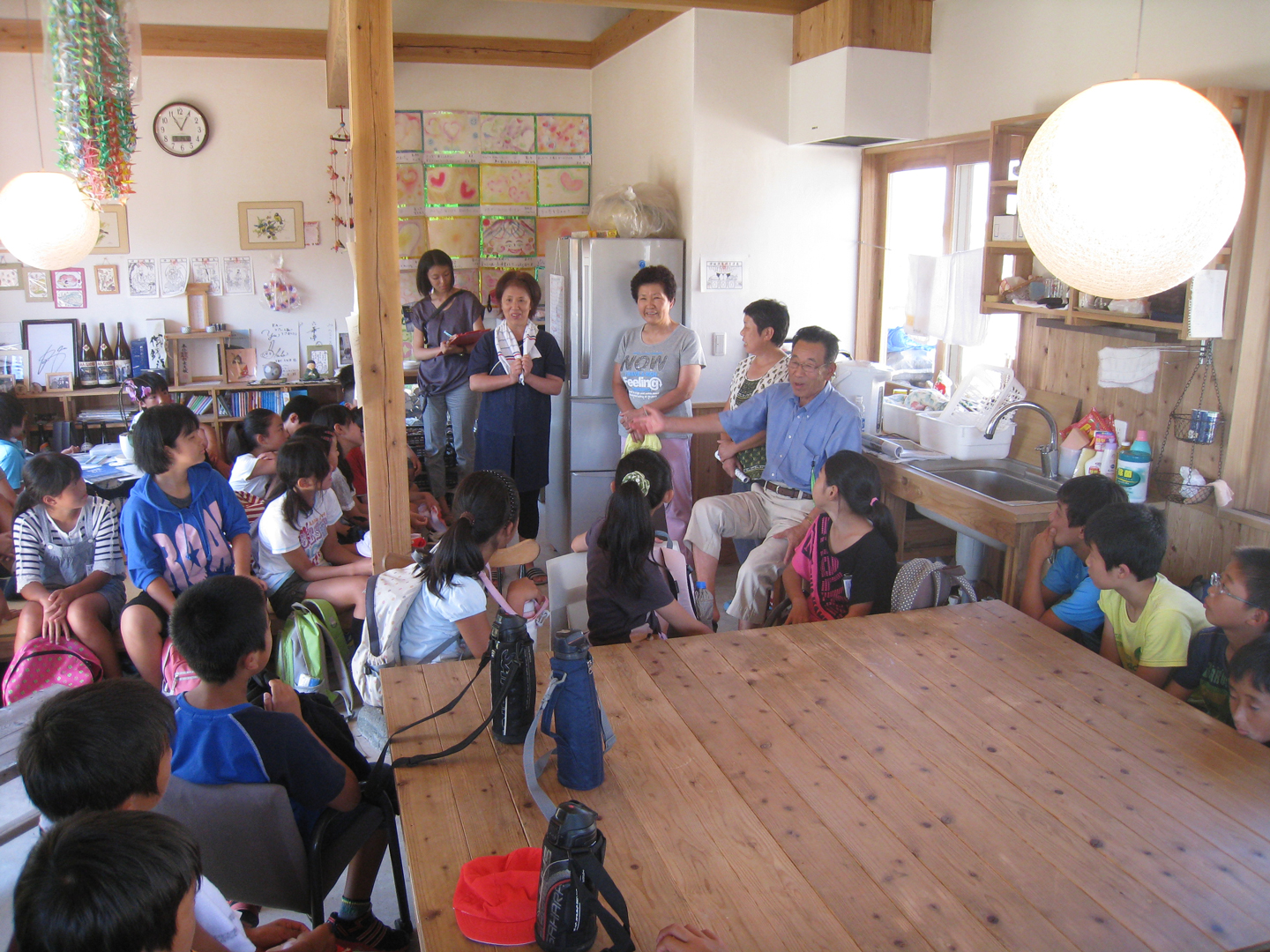 Sendai_6_Visit-by-elementary-school-students.jpg