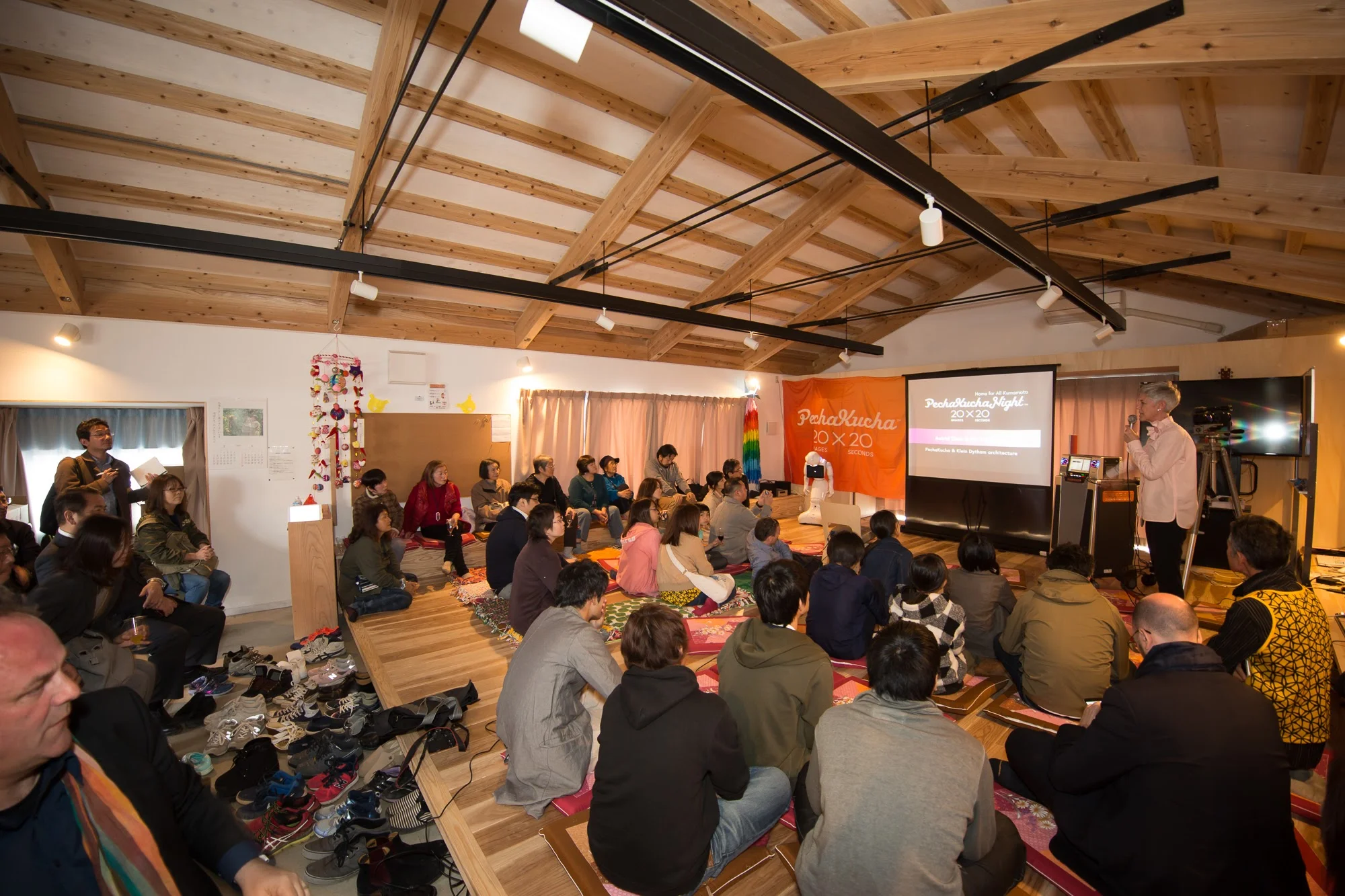 クライン ダイサム アーキテクツ(KDa)の代表取締役社長でもあり、NPO法人HOME-FOR-ALLの役員でもあるアストリッド・クライン氏KDaの最新プロジェクトのお話しを聞かせていただきました。