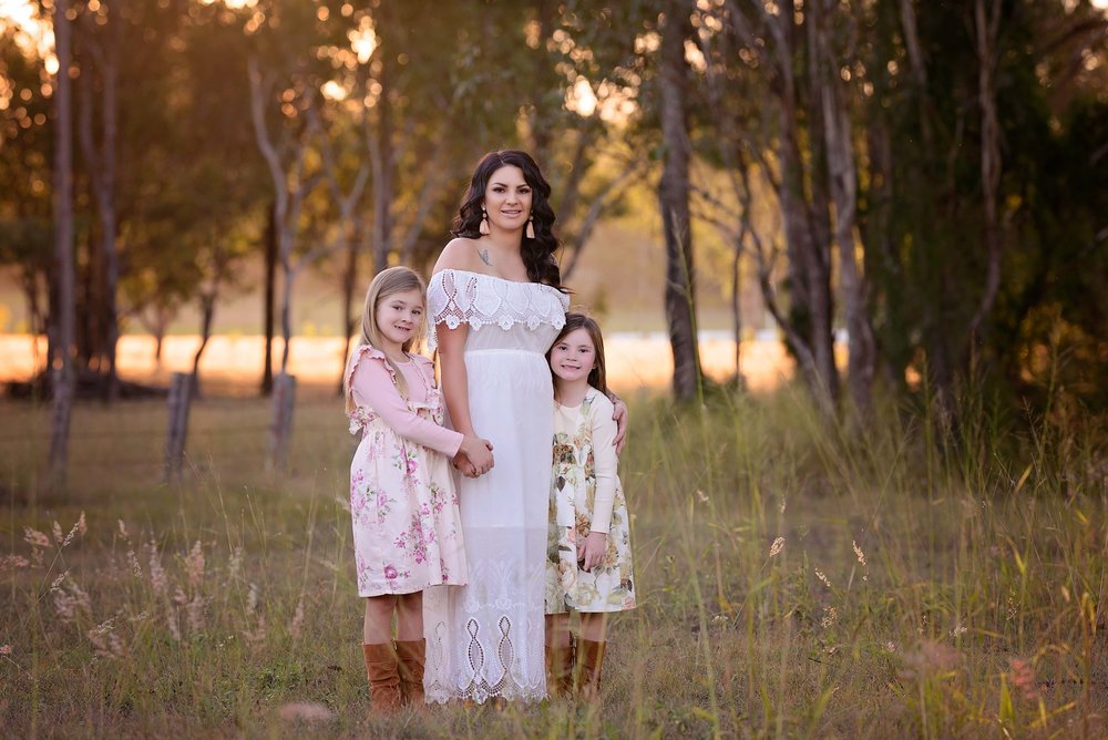 6 Signs you are ready to update your Family Portraits - Ipswich Family  Photographer — L.M.Broderick Photography