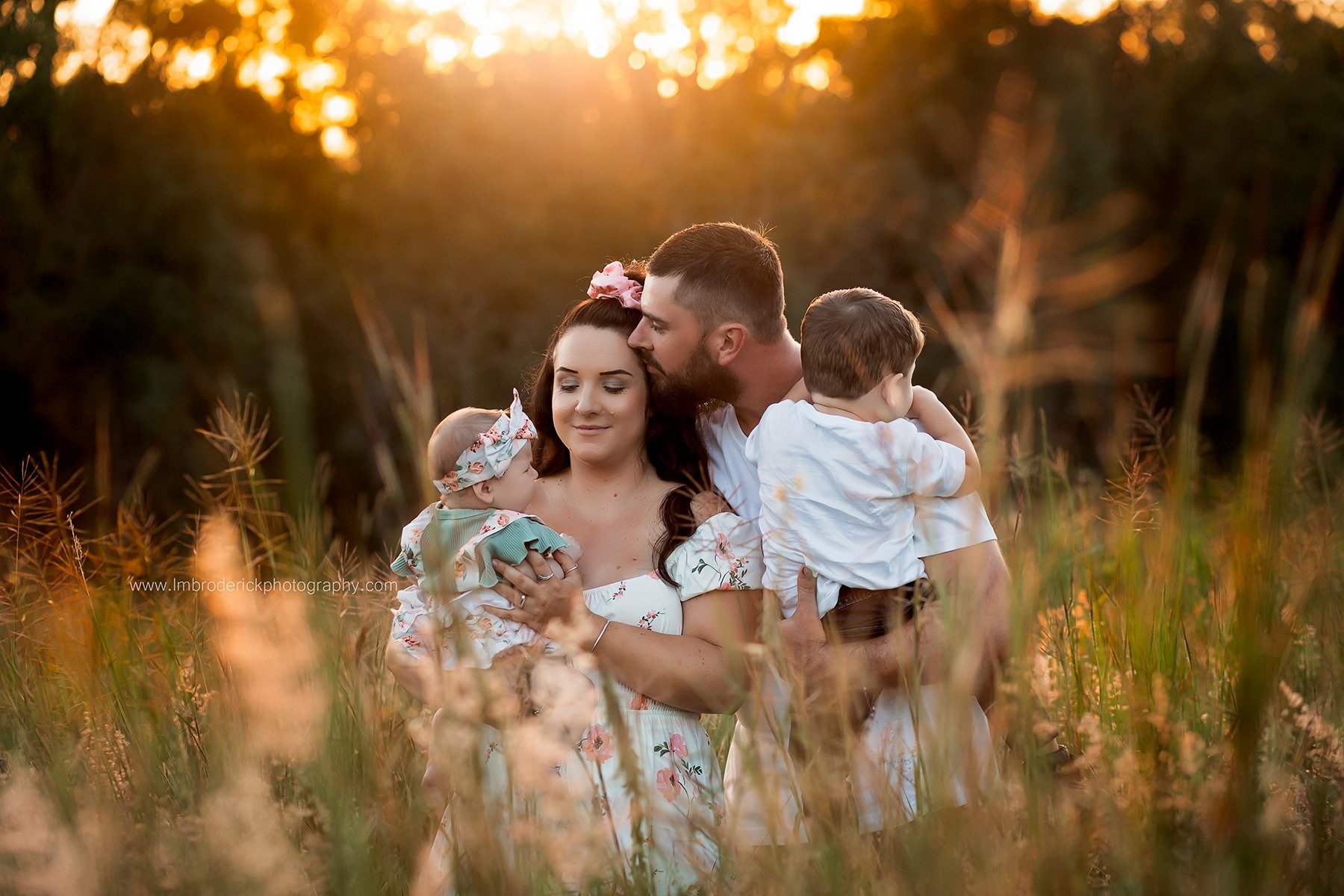 Completely in love with the dreamy golden light in these family portraits 😍

This was Michaela, James and their two adorable kiddos first family photos together. I think they nailed it :) They were spolied for choice when it came to choosing their f