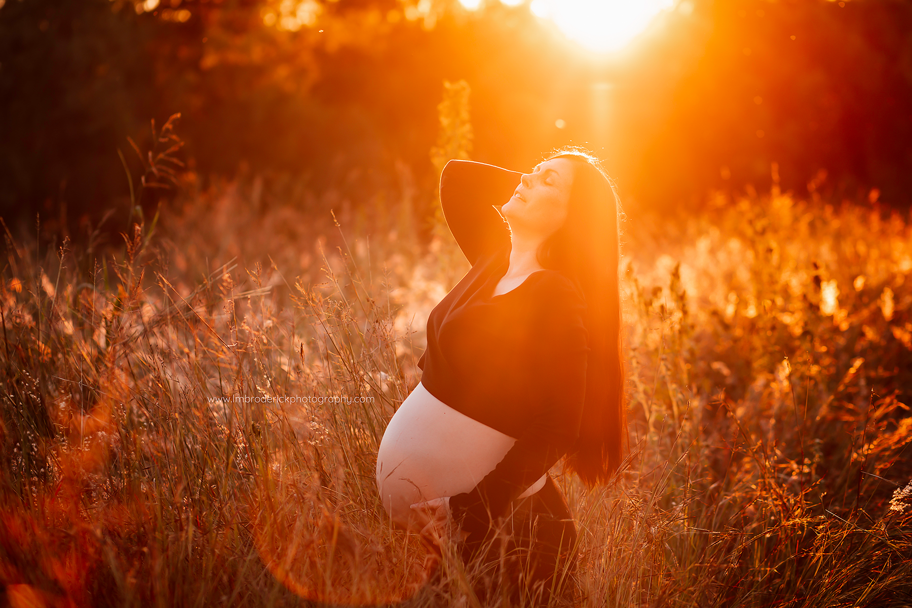 Kelly-Maternity-May-2024-(21-of-33)-copy.png