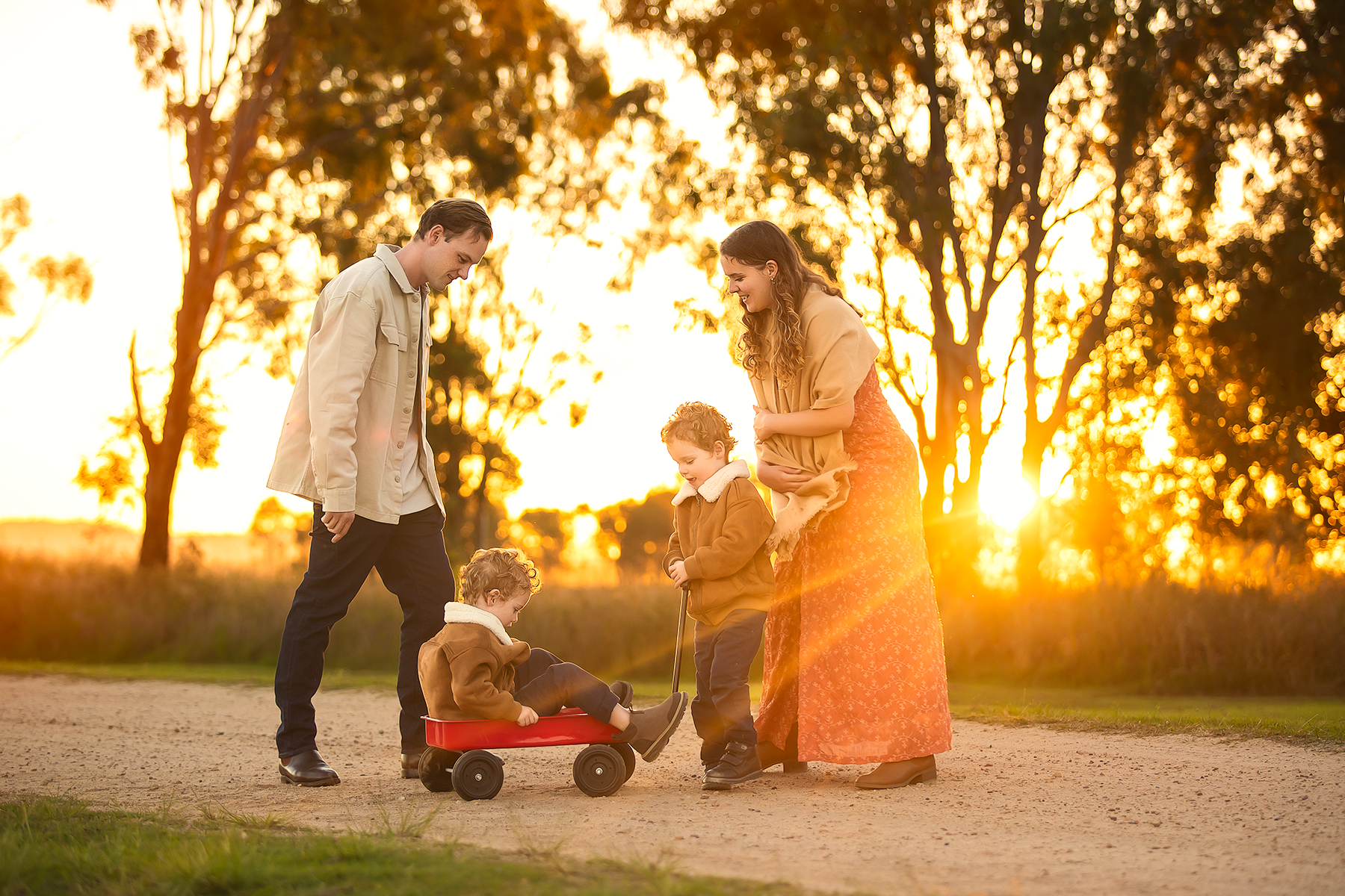 Golden Light wivenhoe dam Family photo session