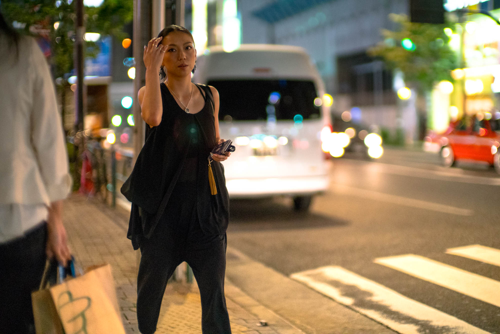 Even darker, this shot was photographed at ISO 5000. The noise beyond ISO 3200 on the Leica M240 would already have noticeable noise and artifacts. In this image shot with the Sony A7rII, the file is relatively clean.