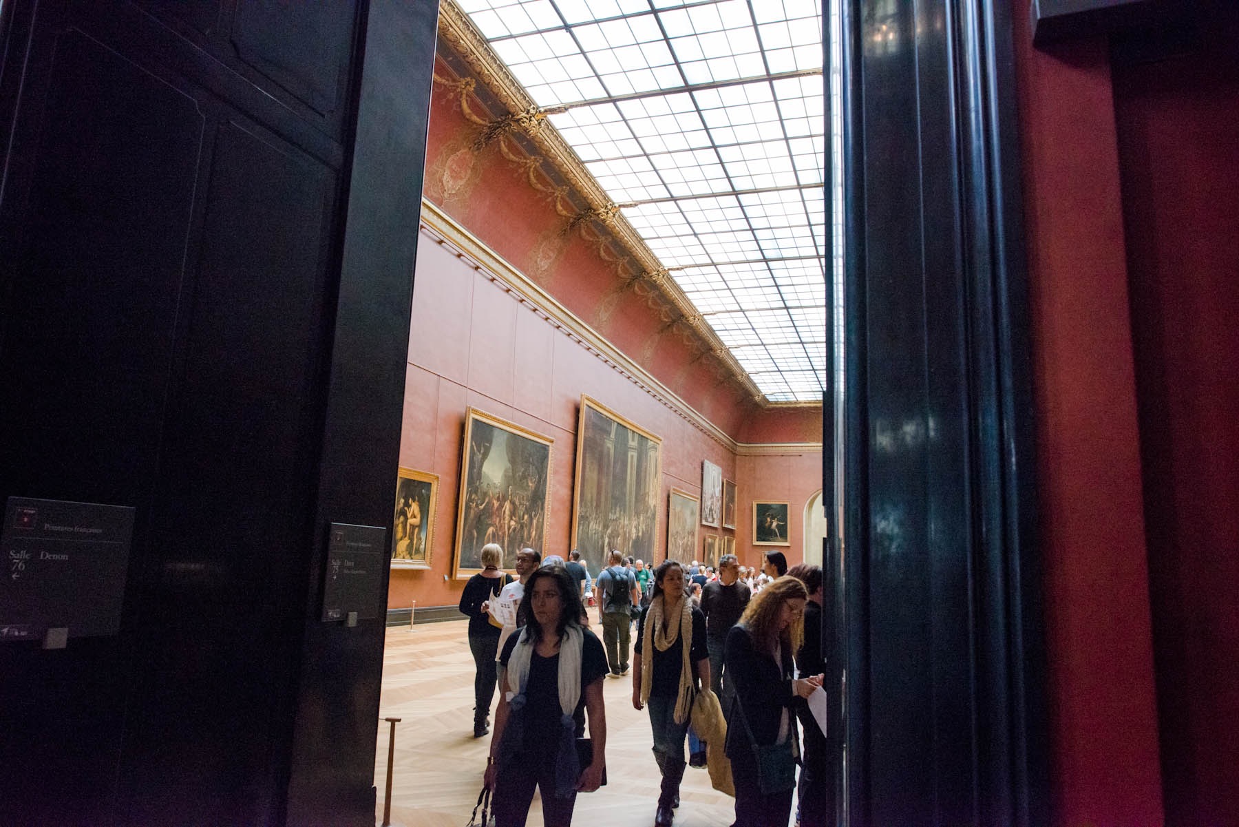 Et un autre "artistic" shot inside the Louvre. Doesn't dropping in some French make this seem more artistic?