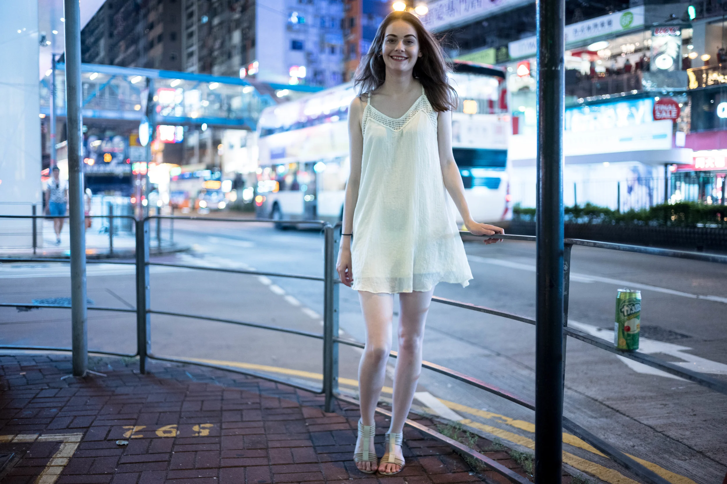 Leica SL + Leica 35mm f/1.4 Summilux. Wide Open. Shot further away.