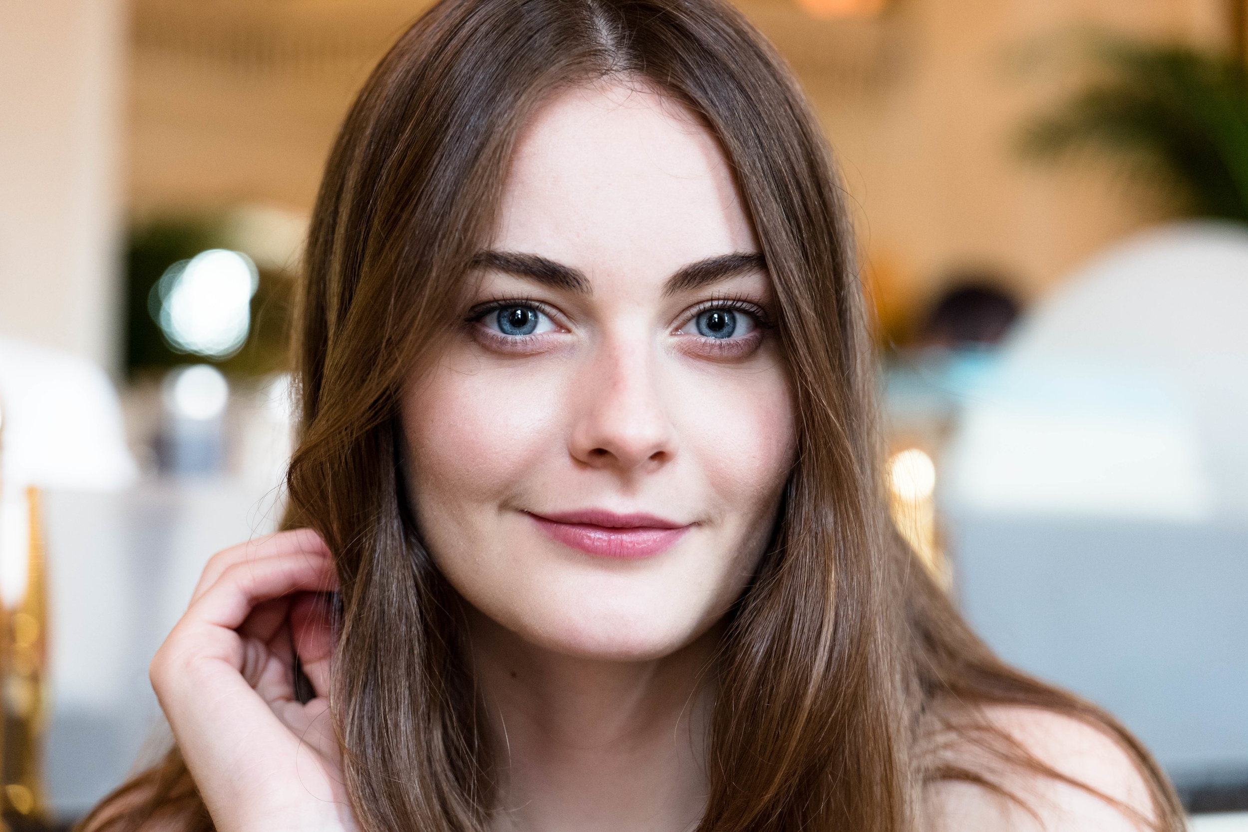 90mm, wide open at f/4. The bokeh here has that characteristic Leica look!