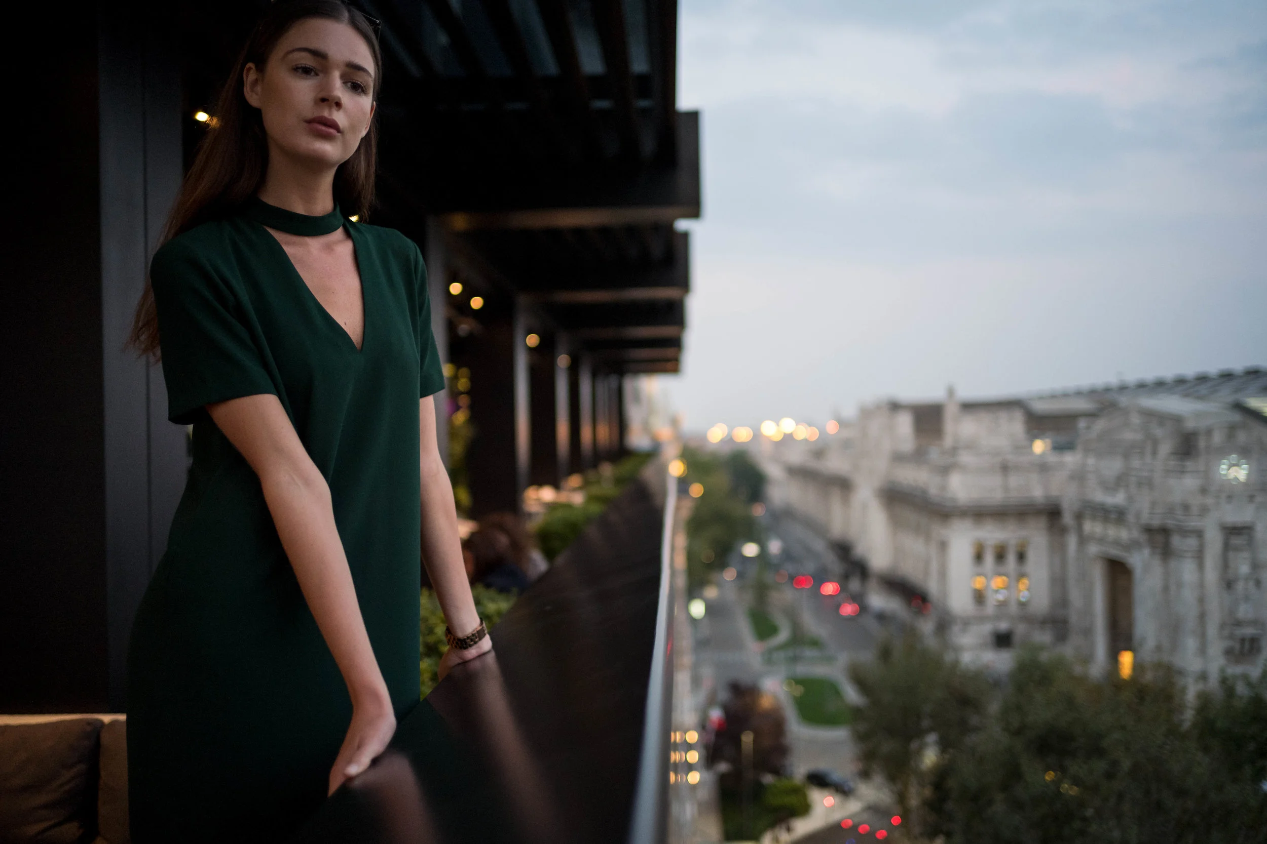 The warm glow from the sun is no longer reflected off the limestone walls of la Stazione Centrale.