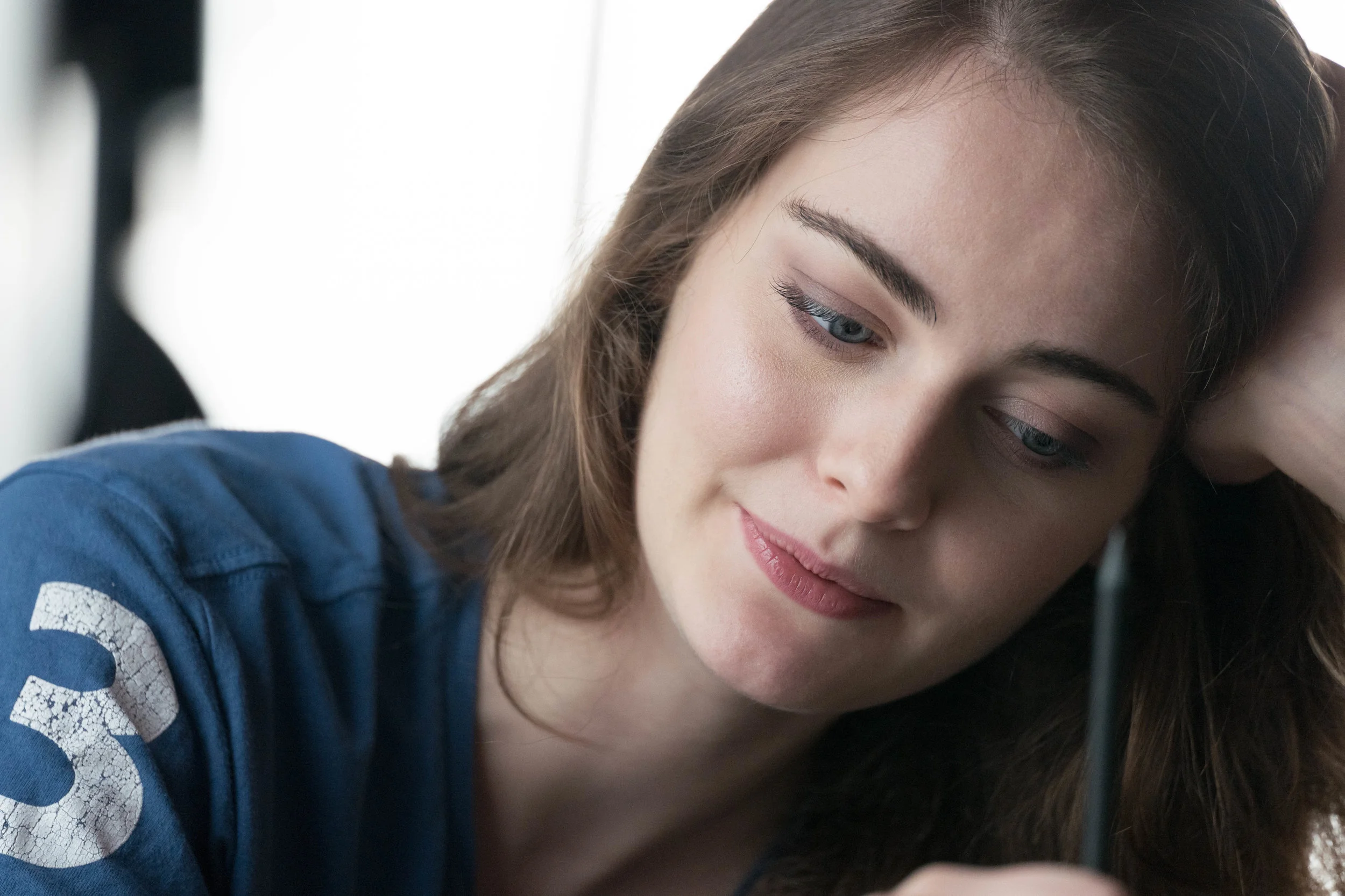 At the very least, I know how best to portray Anna, or at least, based on my preference. Close up at 280mm. Leica 90-280mm f/2.8-4 Vario Elmarit