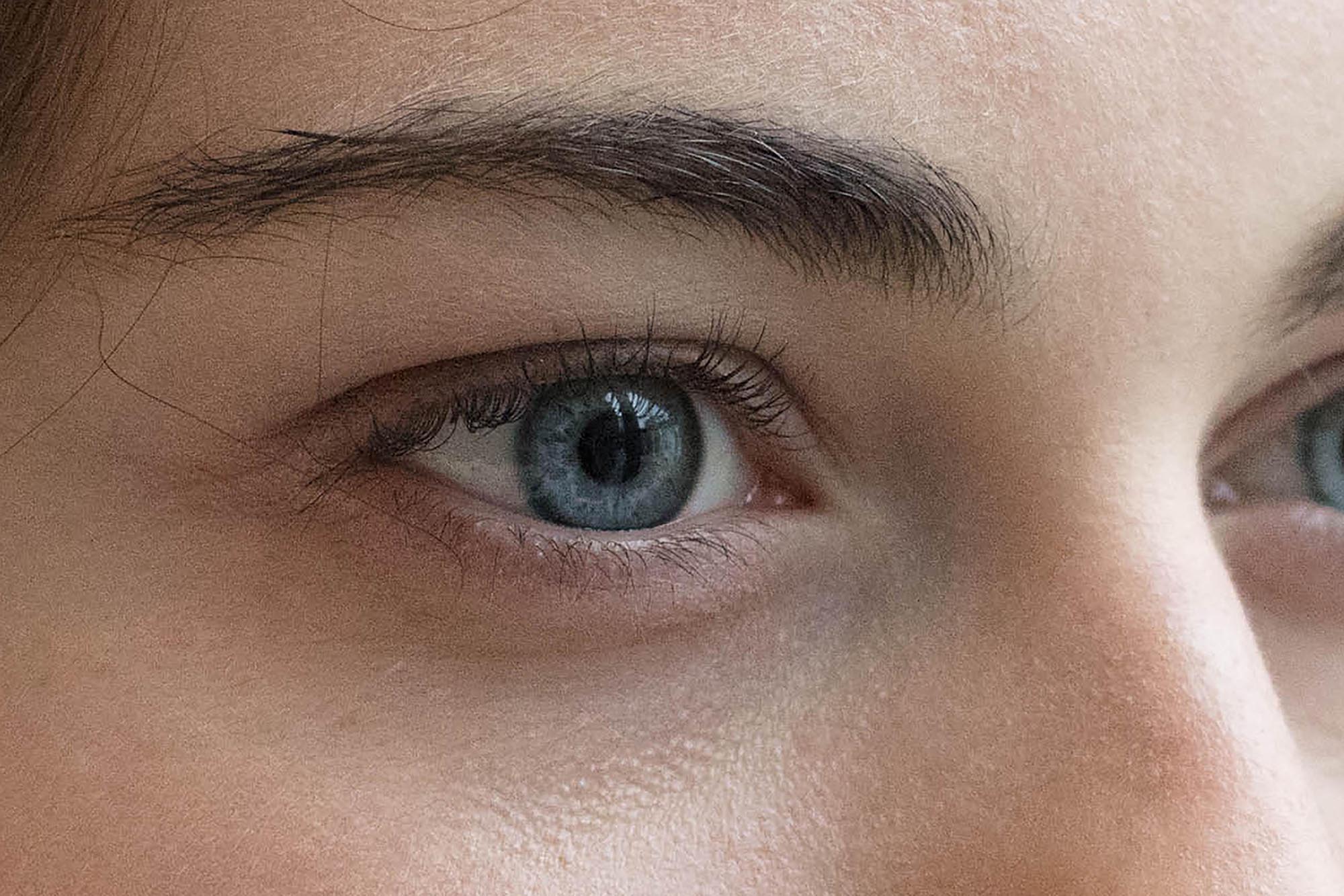 Magnification. Canon 5DSr + Canon 35mm f/1.4 USM I at f/4. Strangely, the eye lashes look pretty good from this USM I version at 50 megapixels.