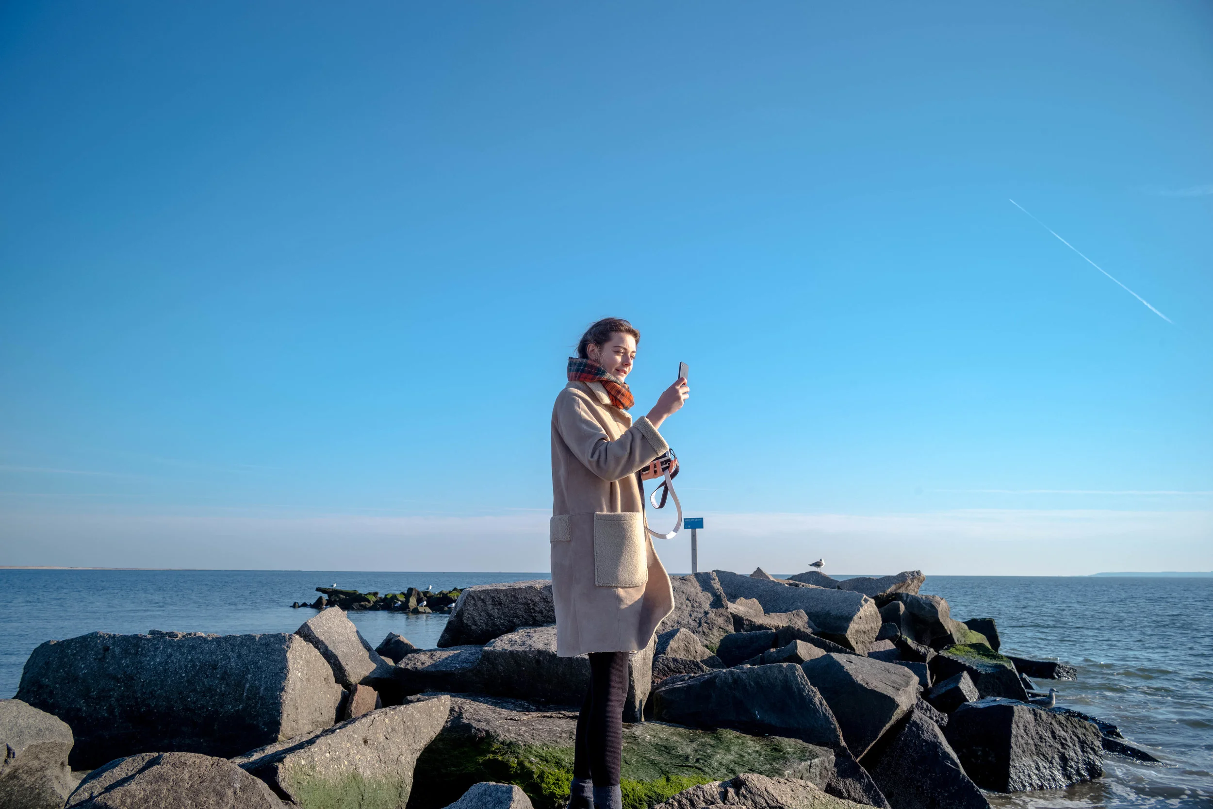 Leica M10 + Leica 28mm f/1.4 Summilux - Going Live on Facebook, atop a jetty at Coney Island