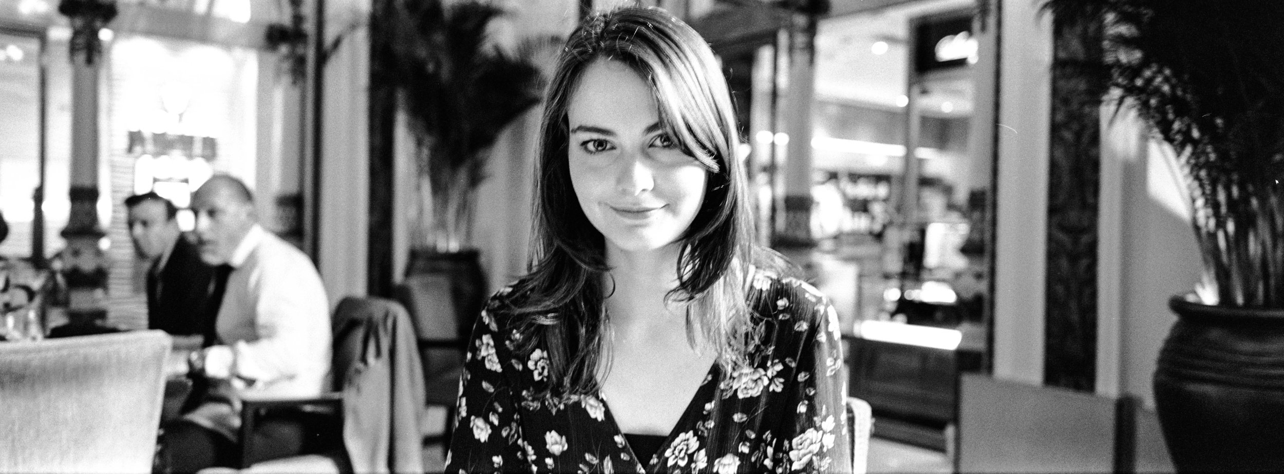 A quick bite at the Peninsula Hotel - Kodak Tri-X 400