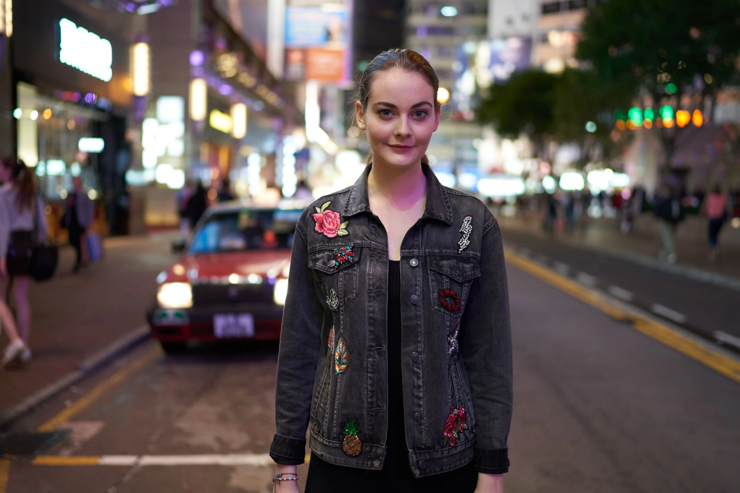 ISO 800, f/1.4, 1/250s