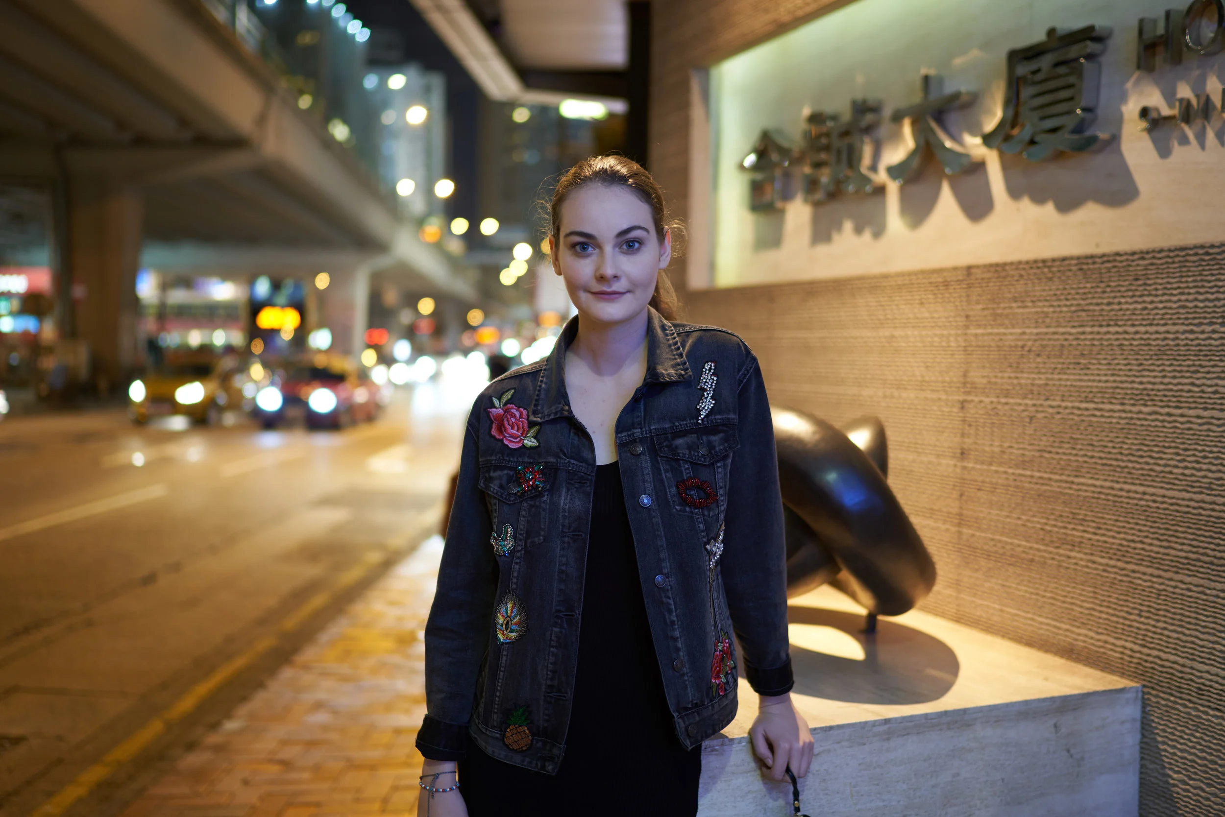 ISO 400, f/1.4, 1/40s - outside Leica's Hong Kong office, which is on the 14th floor of this building.