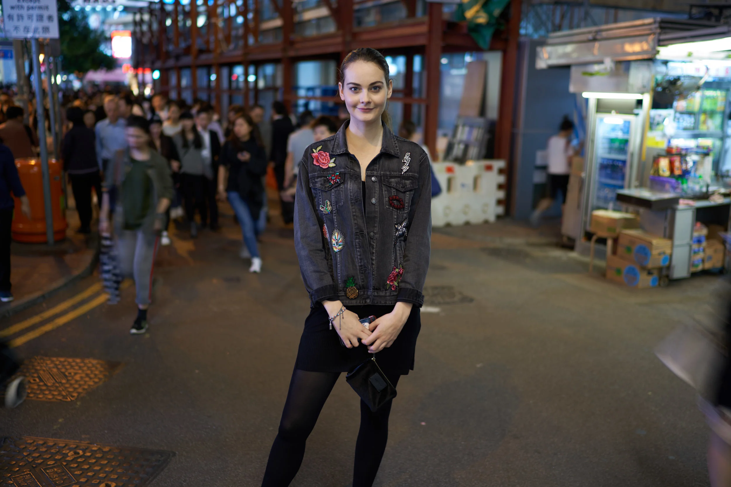 ISO 50, f/1.4, 1/10s - note there is less difficulty to perceivably freeze motion at longer focusing distance