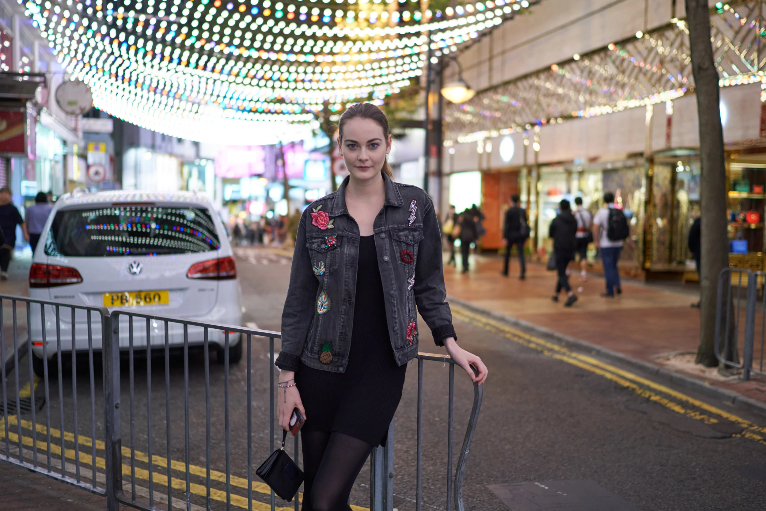 ISO 400, f/1.4, 1/200s