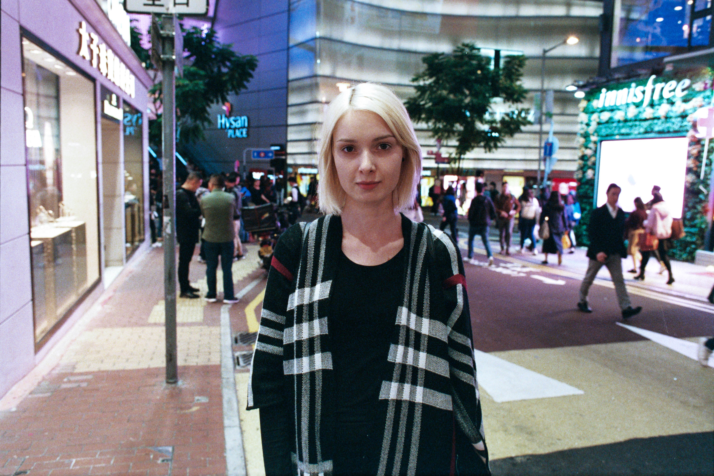 Canon EOS 1v + Canon EF 28mm f/2.8 IS USM + Fujifilm Superia Venus 800