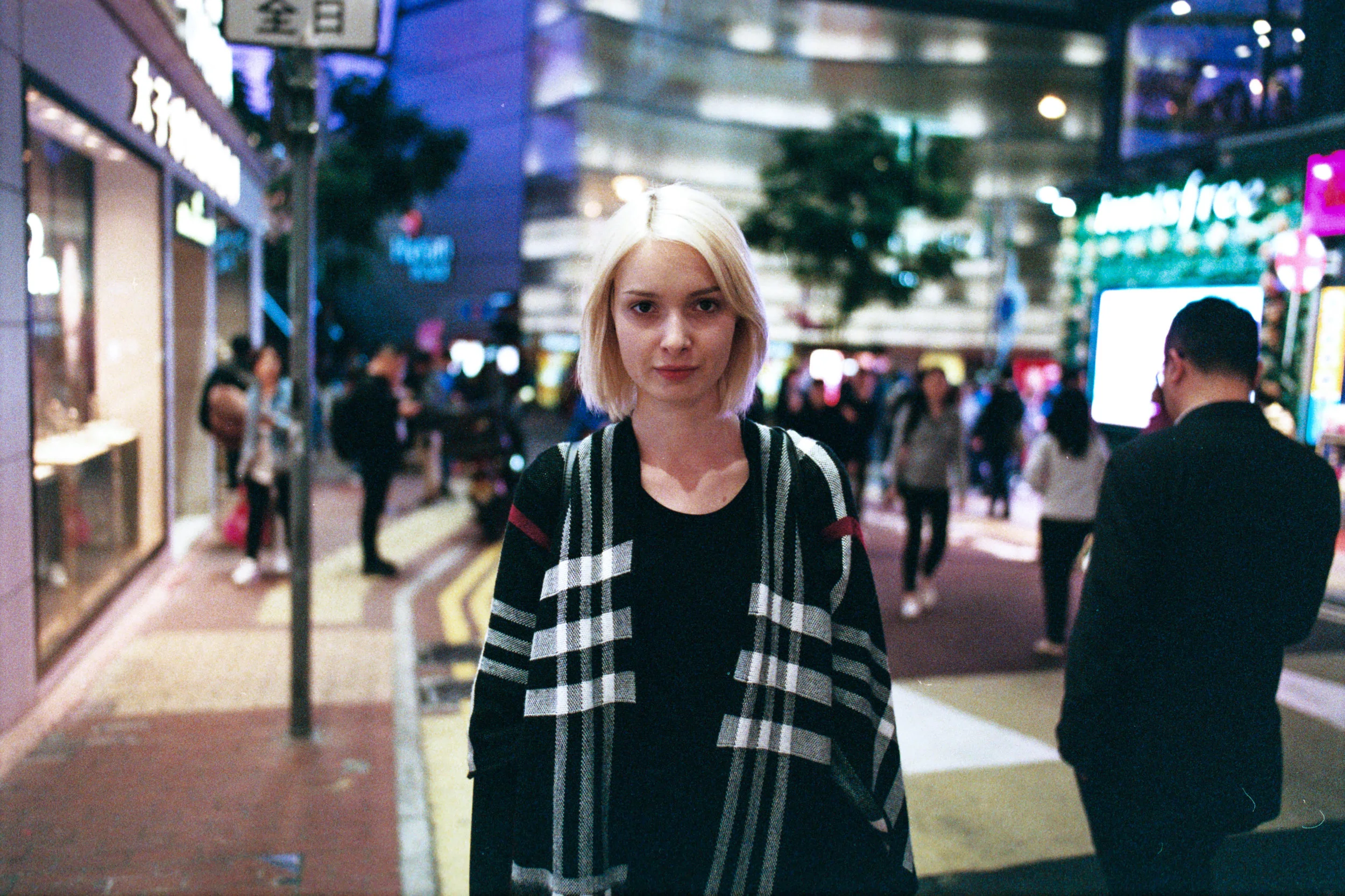 Nikon F6 + Nikon AF-S 28mm f/1.4E + Fujifilm Superia Venus 800