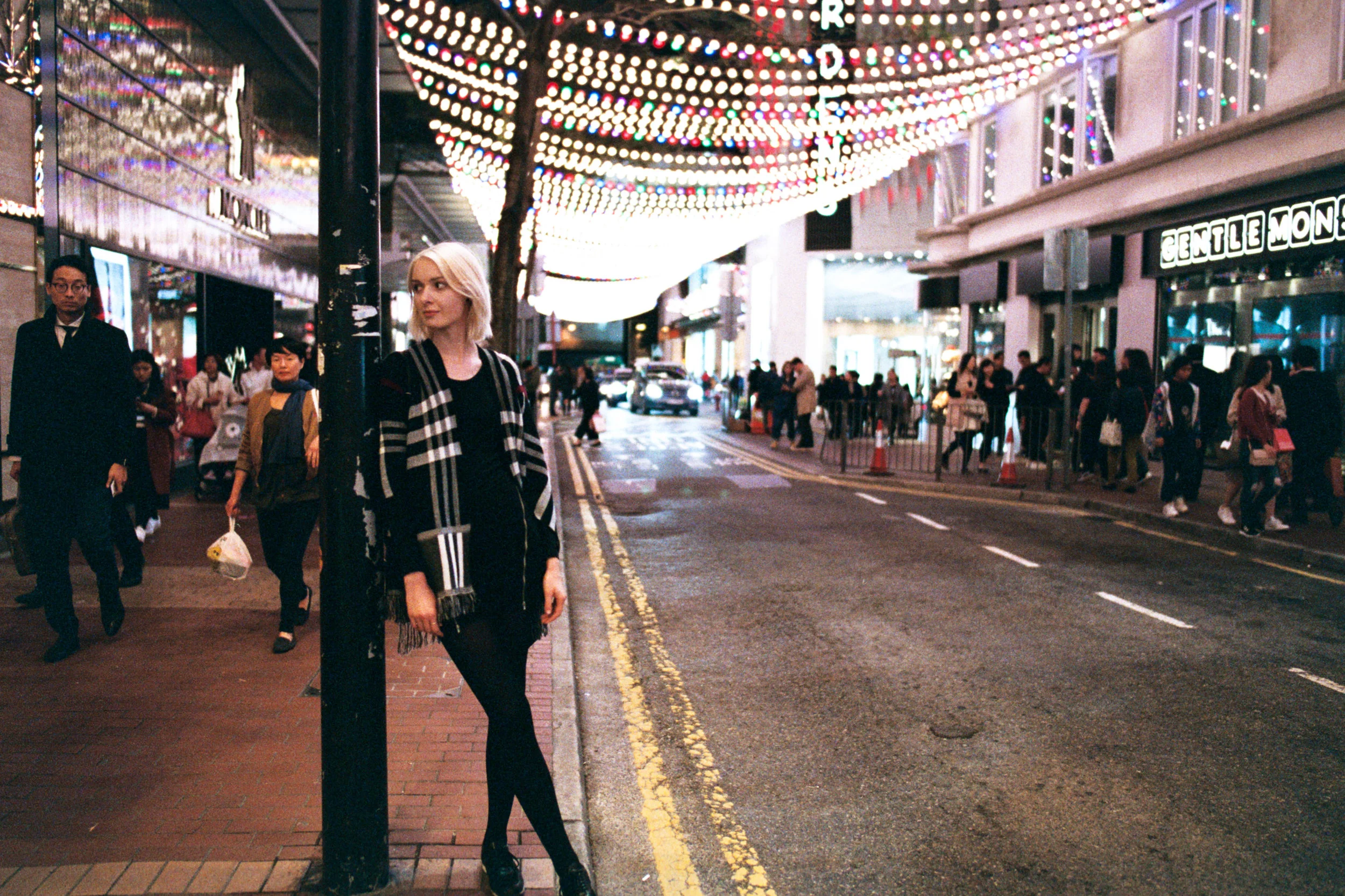 Nikon F6 + Nikon AF-S 28mm f/1.4E + Fujifilm Superia Venus 800