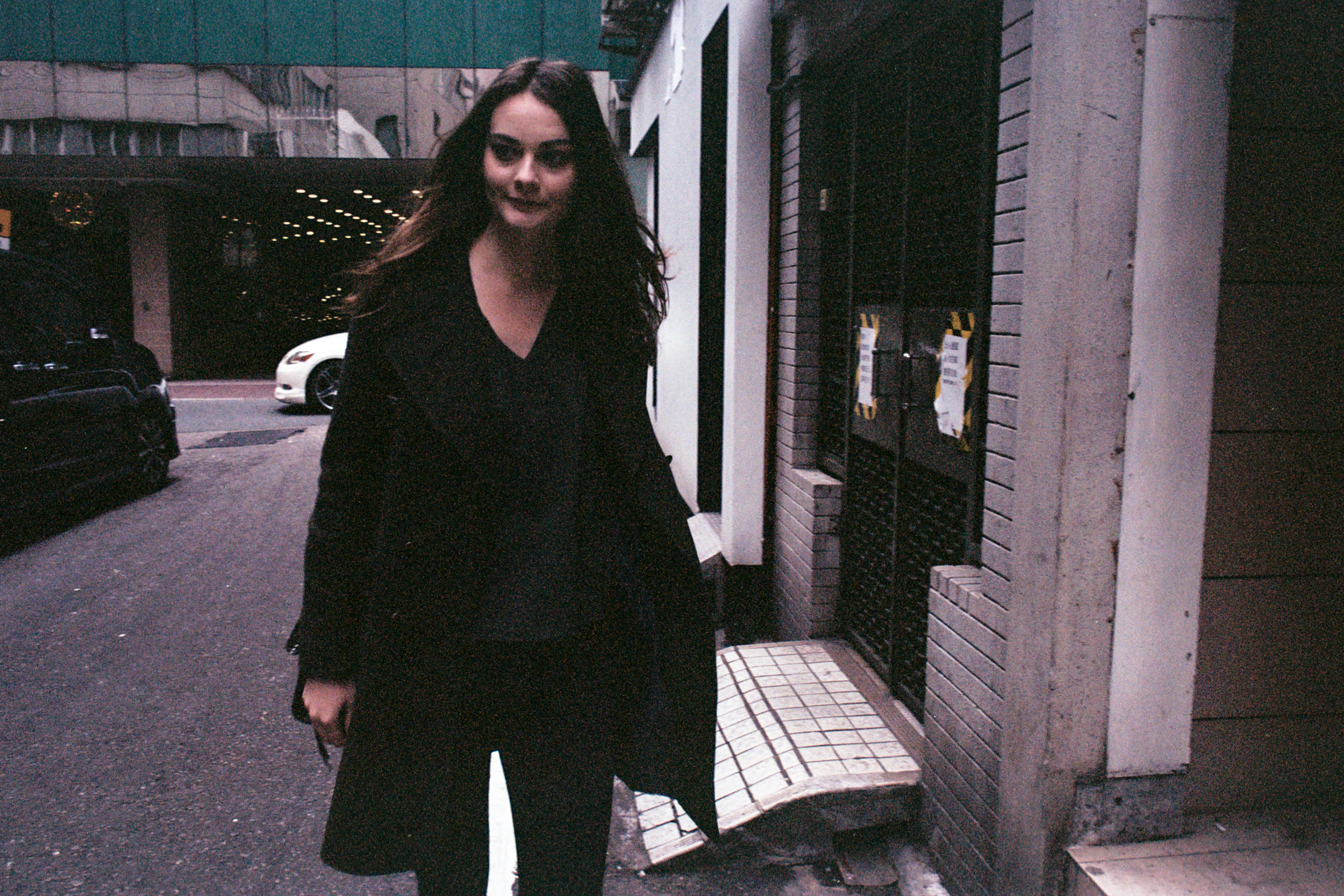 Canon EOS 1v + Canon EF 28mm f/2.8 IS USM + Kodak Portra 160