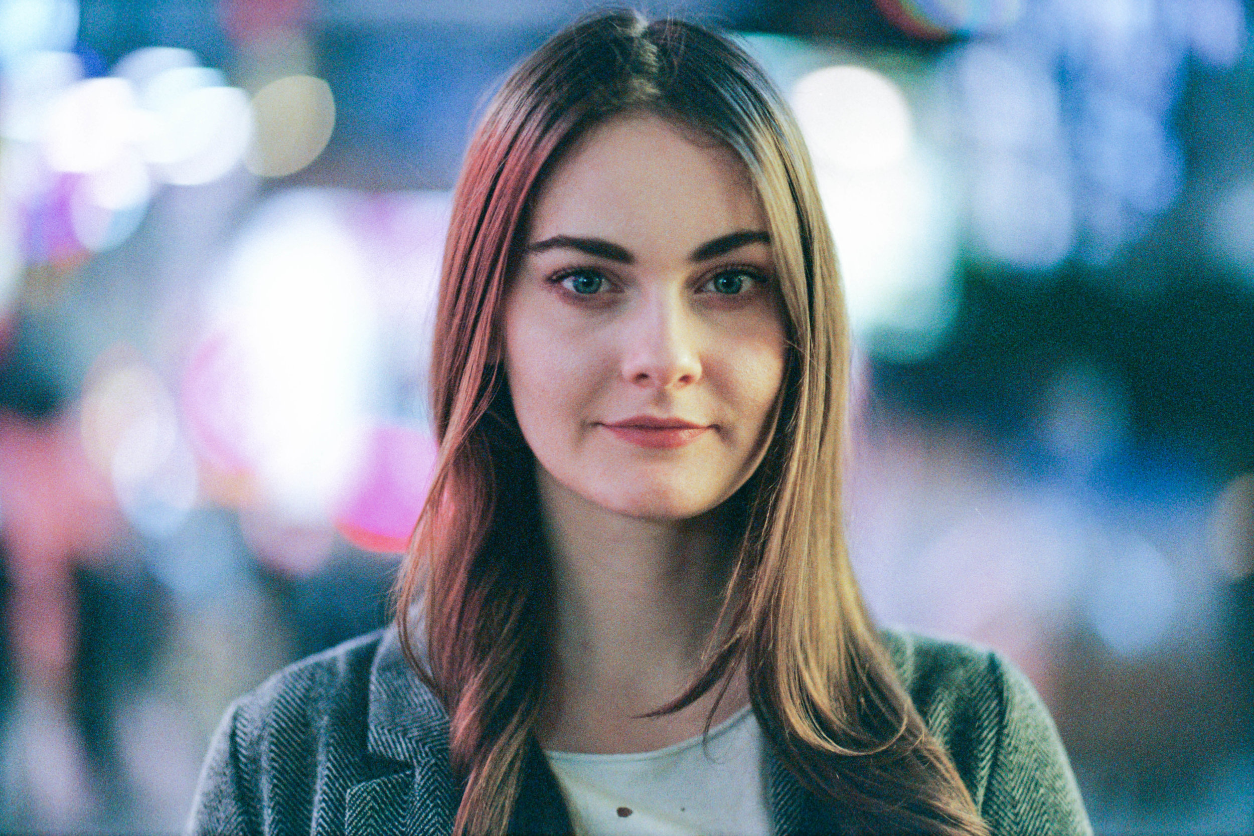 Leica MP-6 + Leica 75mm f/1.25 Noctilux-M ASPH + Fuji Superia Venus 800