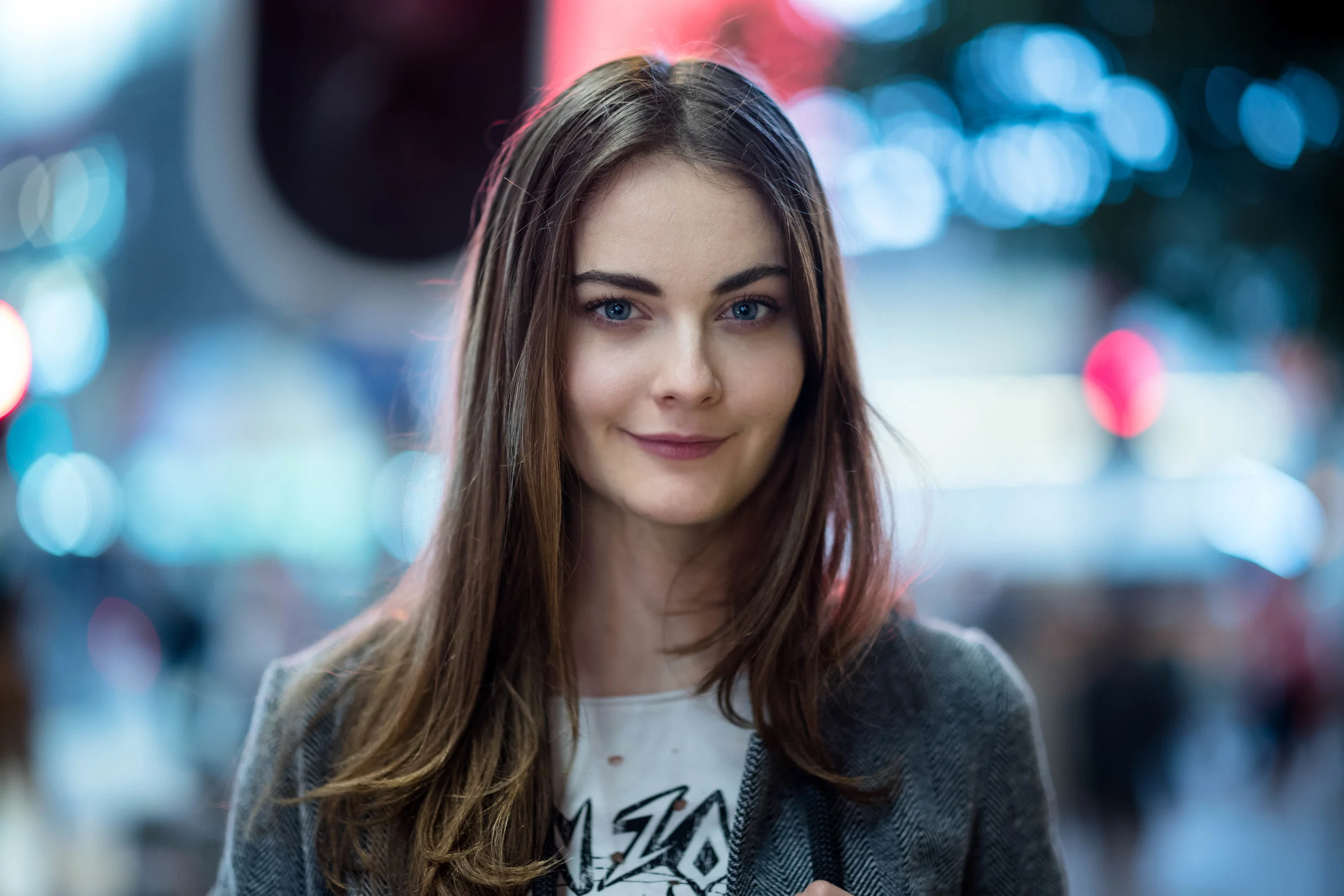 Leica M10 + Leica 75mm f/1.25 Noctilux-M ASPH - comparatively, the subject rendering at the plane of focus is perceptible as sharp as the 75 Summicron-SL at normal resolution, while the background is blurriest at the 75mm focal length.
