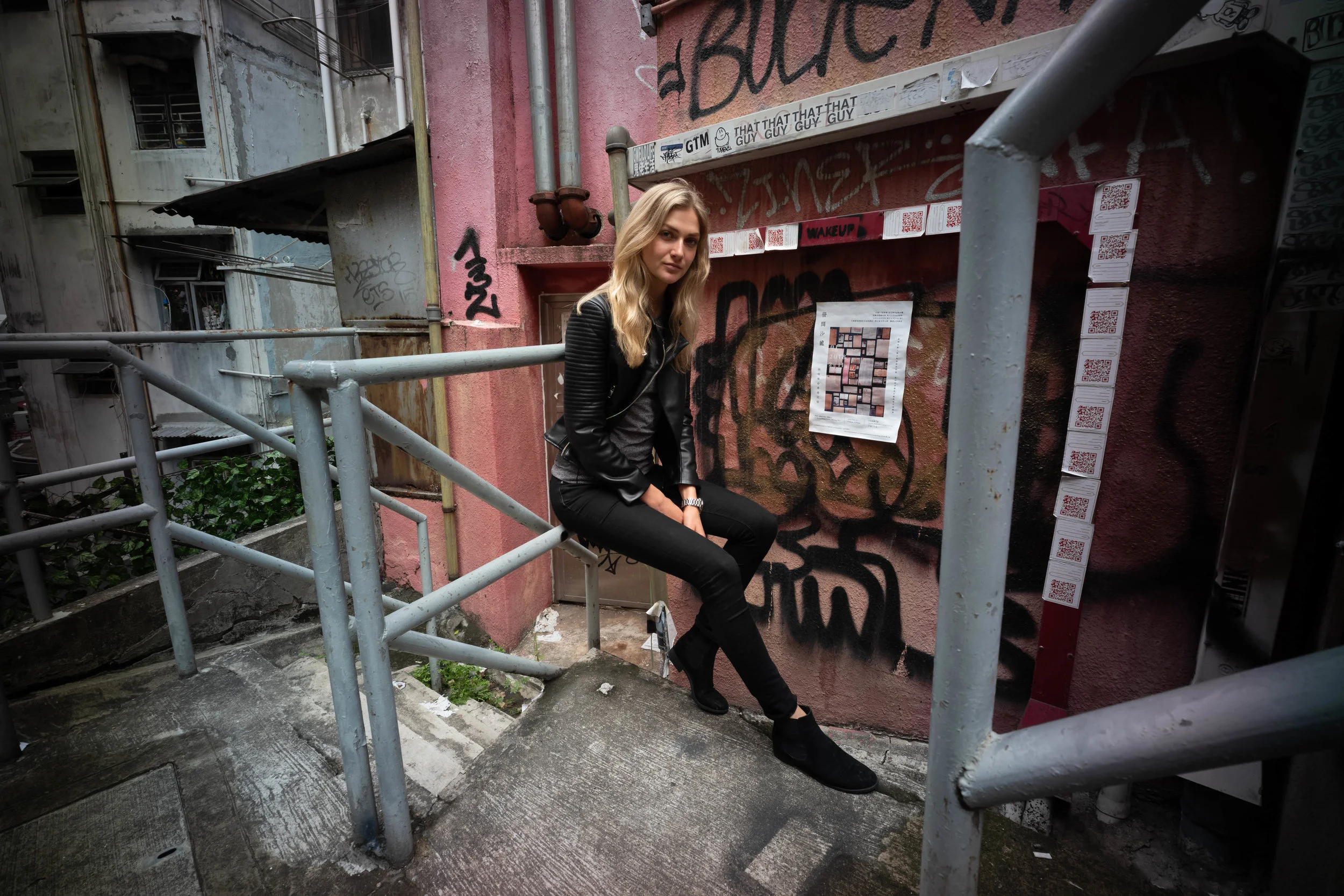 Leica M10 + Zeiss 15mm f/8 Hologon - ISO 1600, 1/125s, f/8