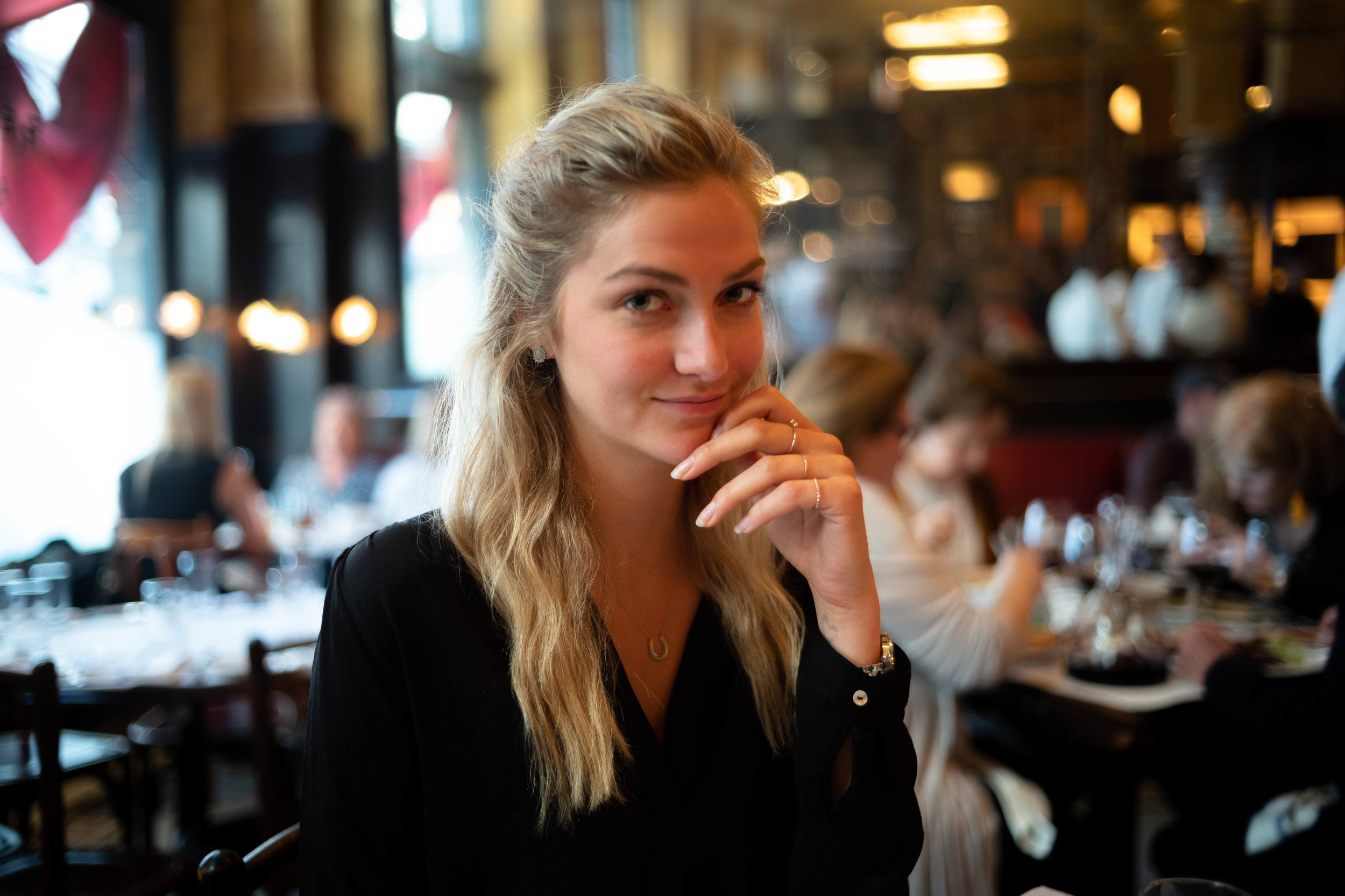 Leica M10 + 35mm f/1.4 Summilux AA - Leica M10 + 35mm f/1.4 Summilux AA - A spontaneous photo of Lydia. Also wide open.