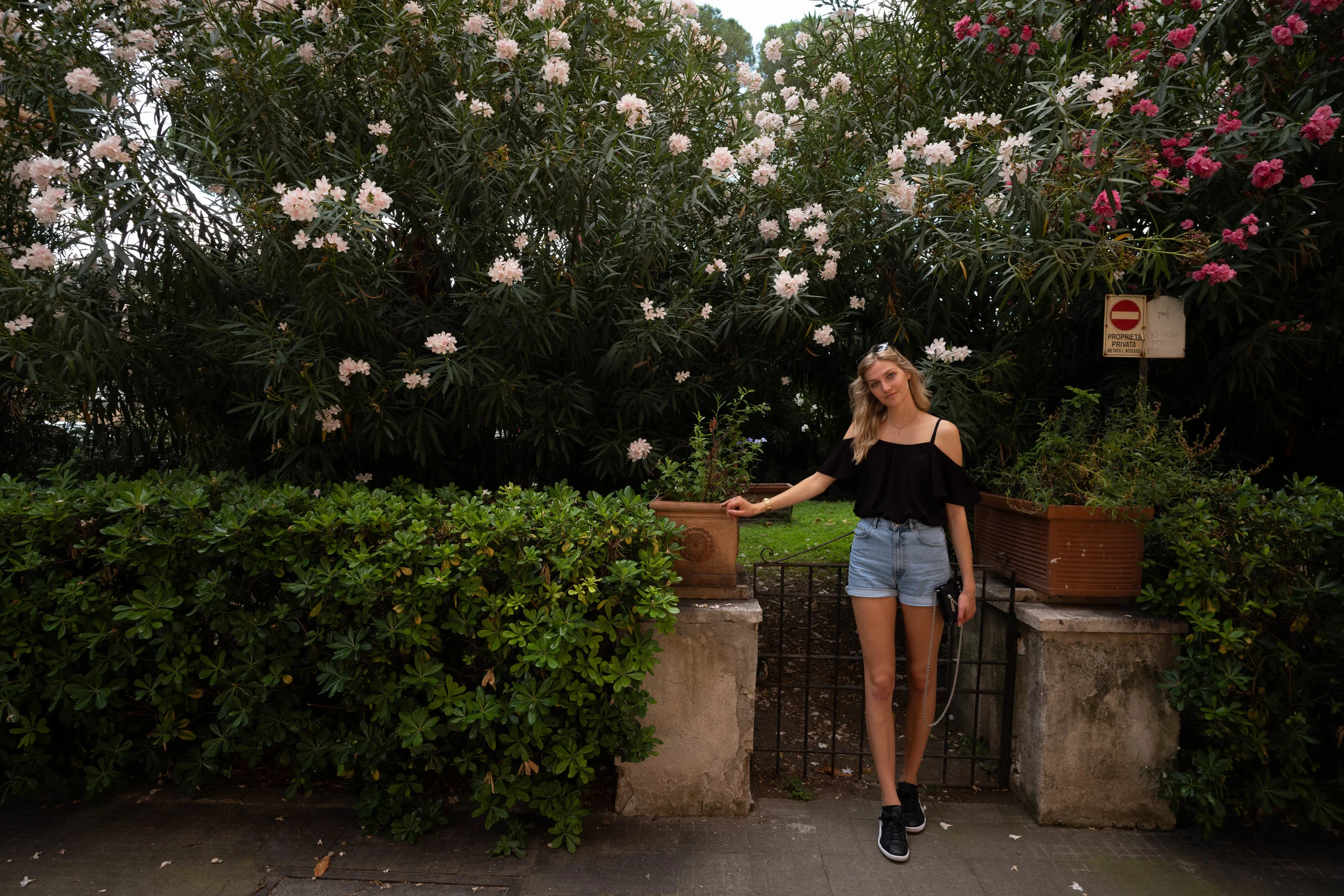 Leica M10 + Leica 21mm f/3.4 Super Elmar-M ASPH - The focal plane of the fauna is on a shallow background close to the subject.
