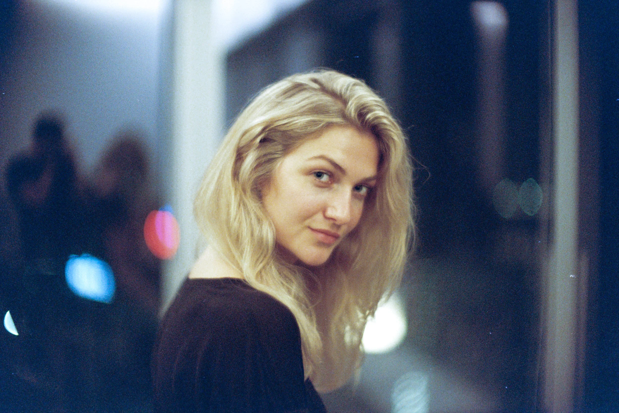 Leica M6 + Angénieux Paris 50mm f/0.95 Type M1 - Kodak Portra 800