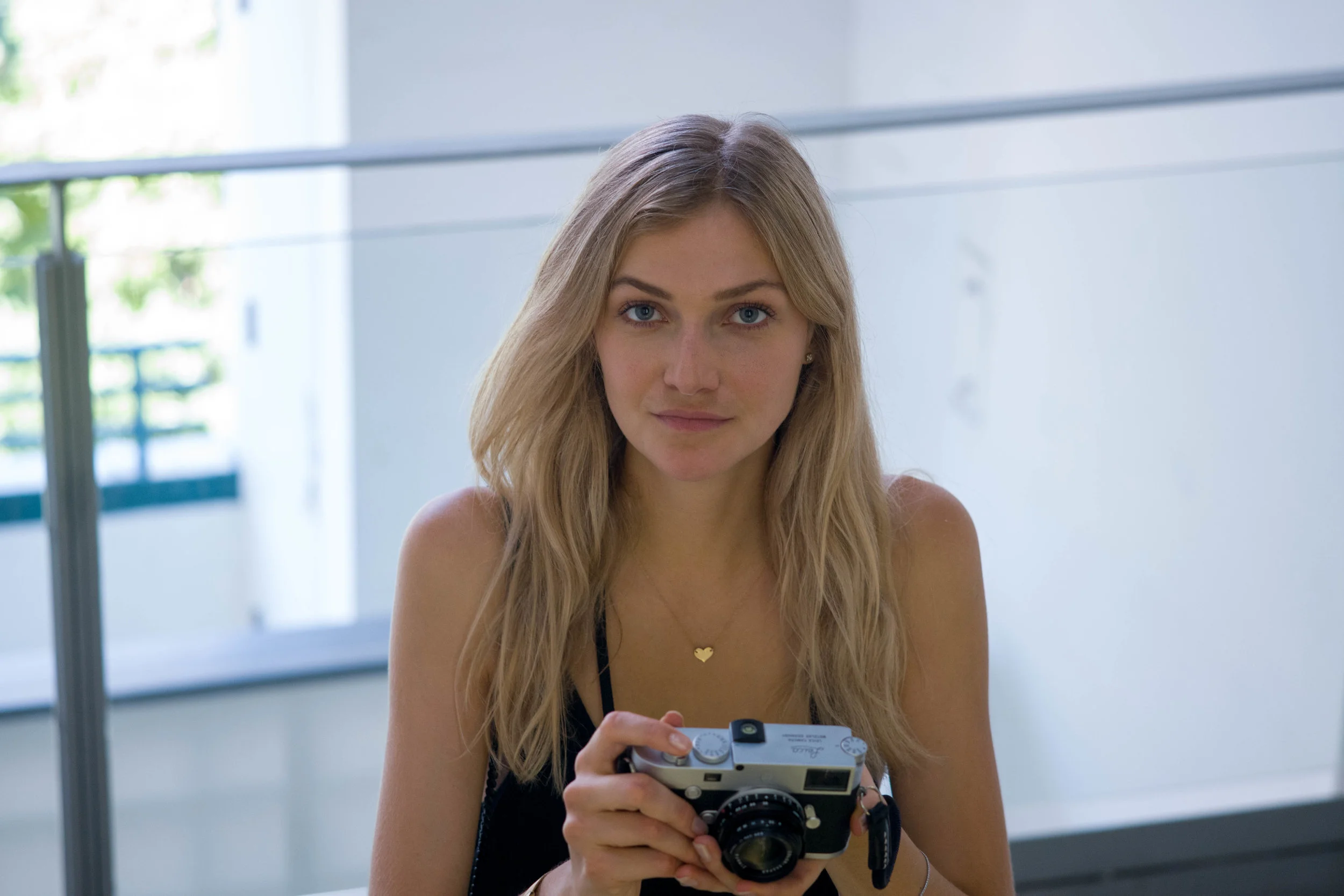 Leica M10-P + Leica 90mm Macro-Elmar-M f/4 - ISO 1600, 1/125s, f/4- Same shooting distance