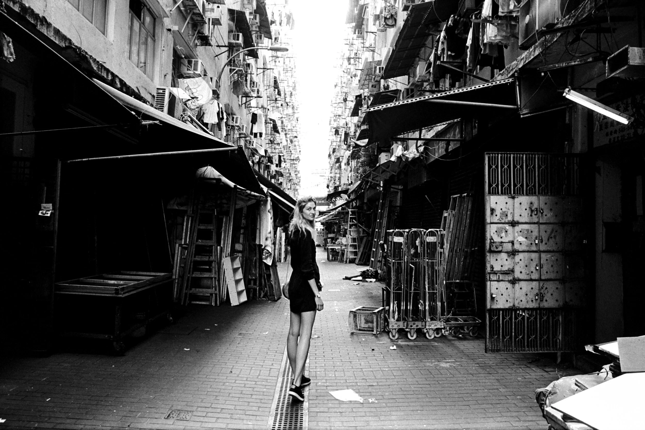 Leica MP Titanium + Leica 28mm f/2 Summicron-M ASPH Titanium + Kodak Tri-X 400