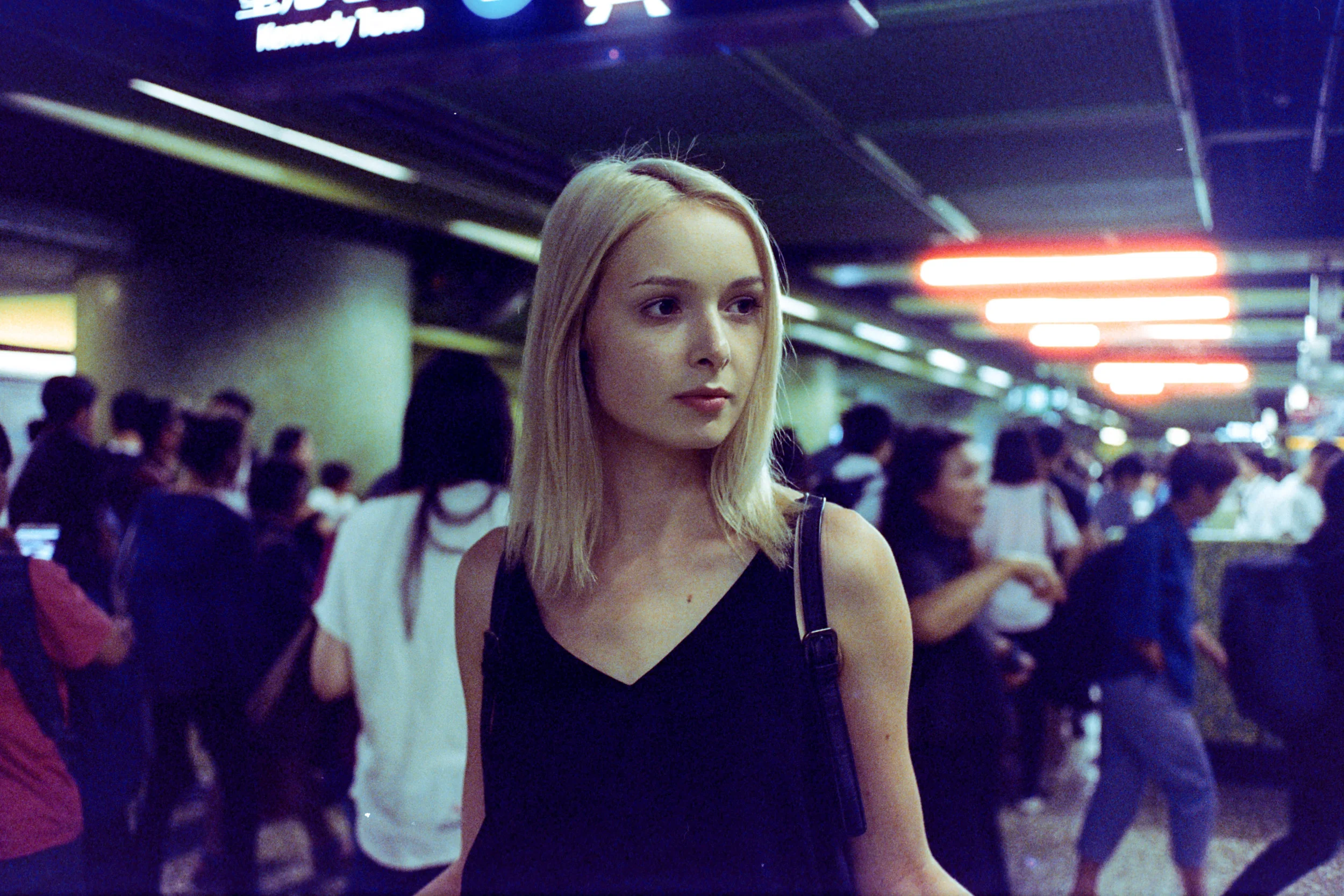 Leica MP-6 + Leica 35mm f/2 Summicron-M Version IV + Cinestill 800