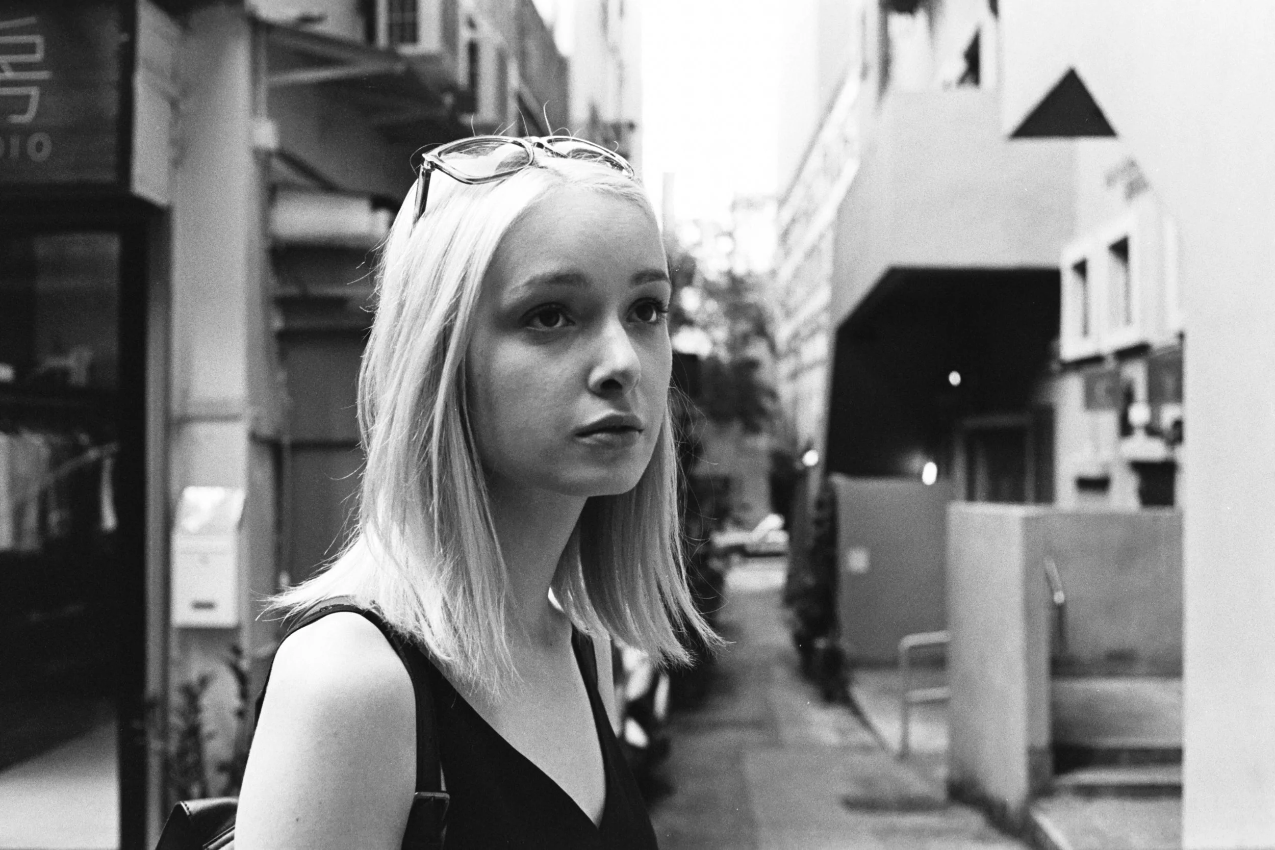 Leica MP-6 + Leica 35mm f/2 Summicron-M Version IV + Kodak Tri-X 400