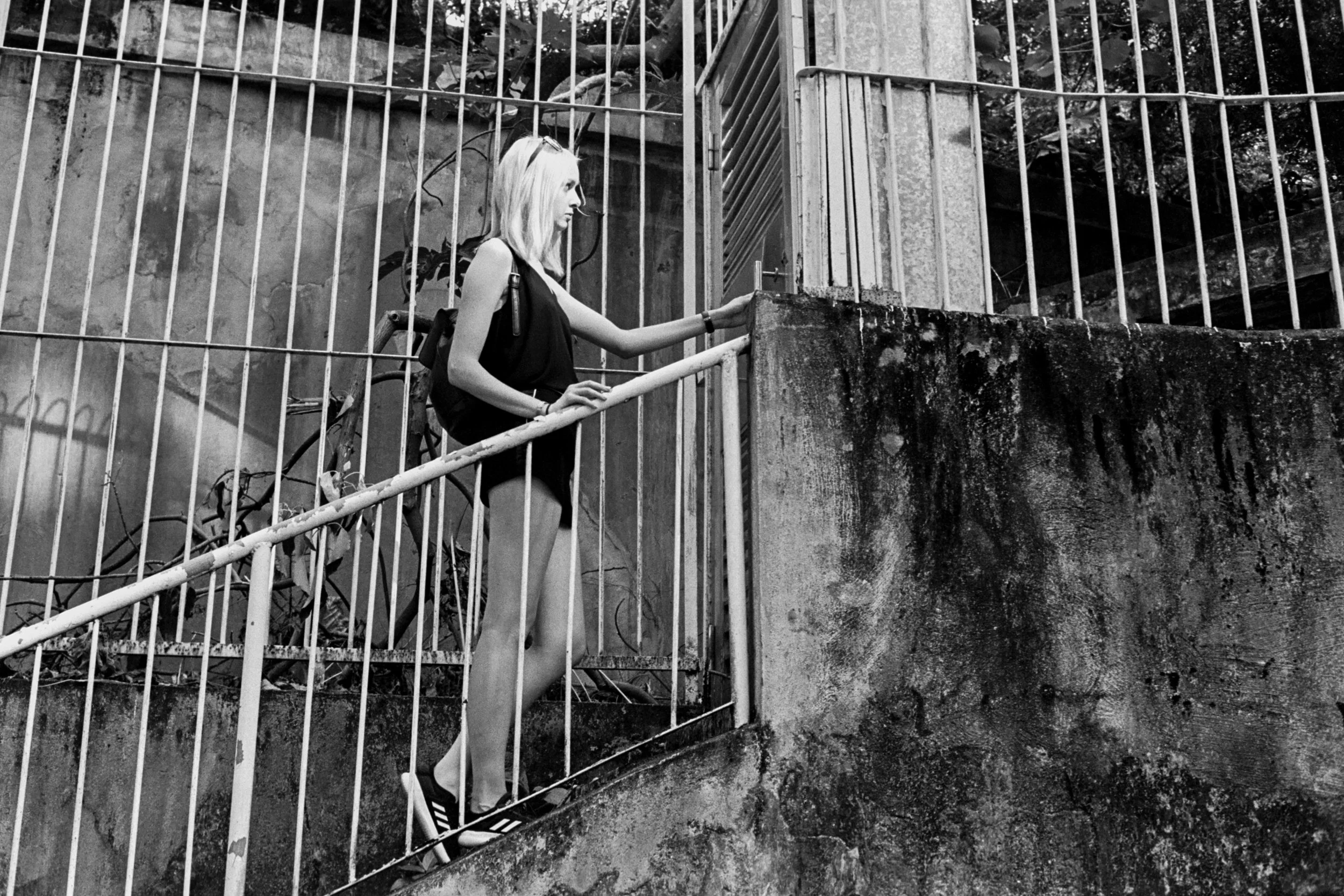Leica MP-6 + Leica 35mm f/2 Summicron-M Version IV + Kodak Tri-X 400