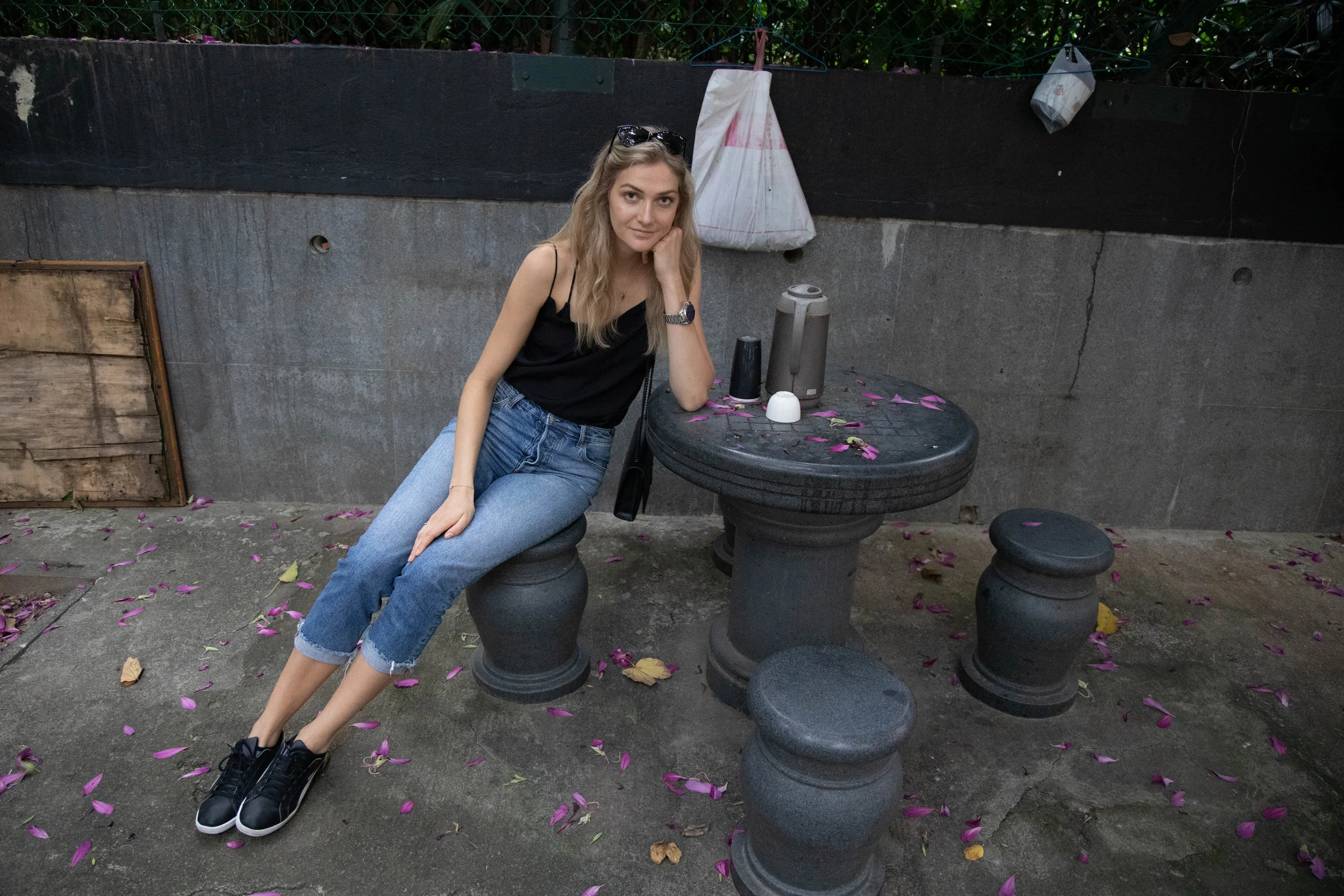 Canon EOS R + Canon RF 24-105mm f/4L IS USM - f/4, ISO 6400, 1/100s, at 24mm