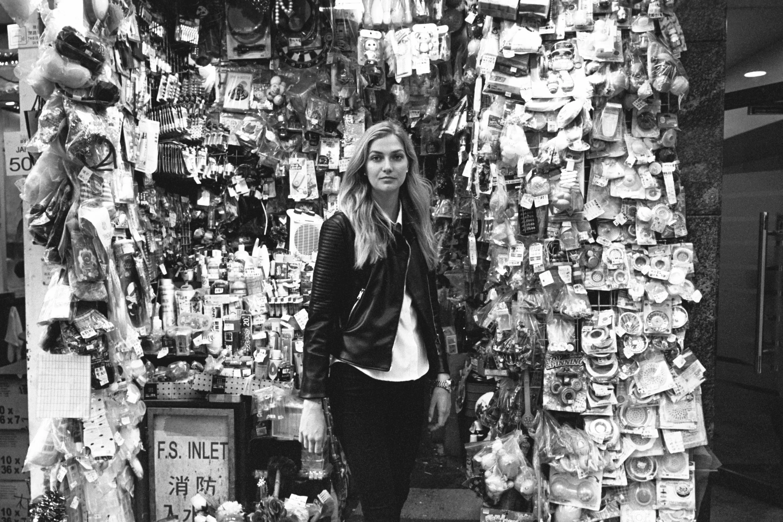 Leica MP Titan + Leica 28mm f/2 Summicron-M ASPH + Tri-X 400