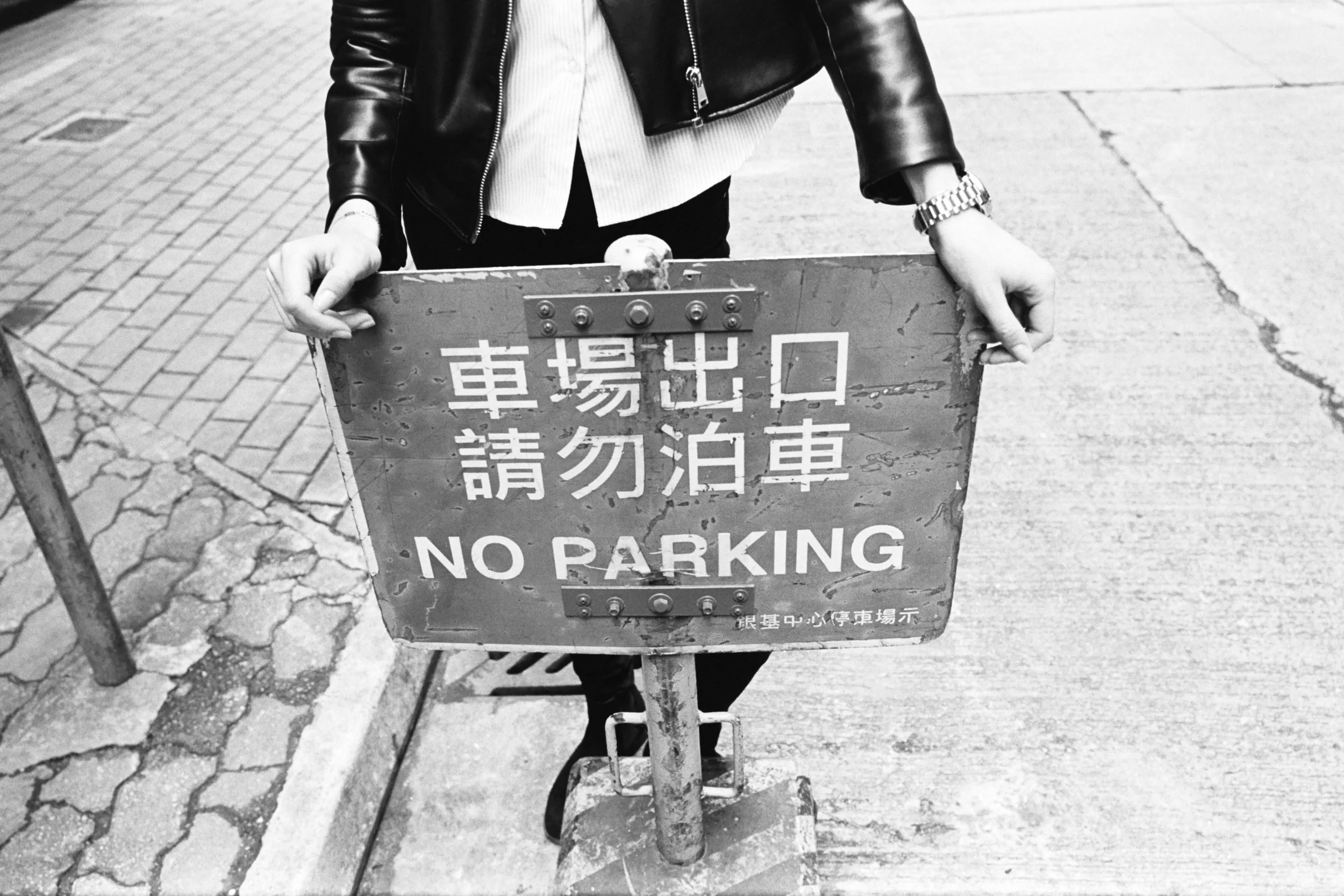 Leica MP Titan + Leica 28mm f/2 Summicron-M ASPH + Tri-X 400
