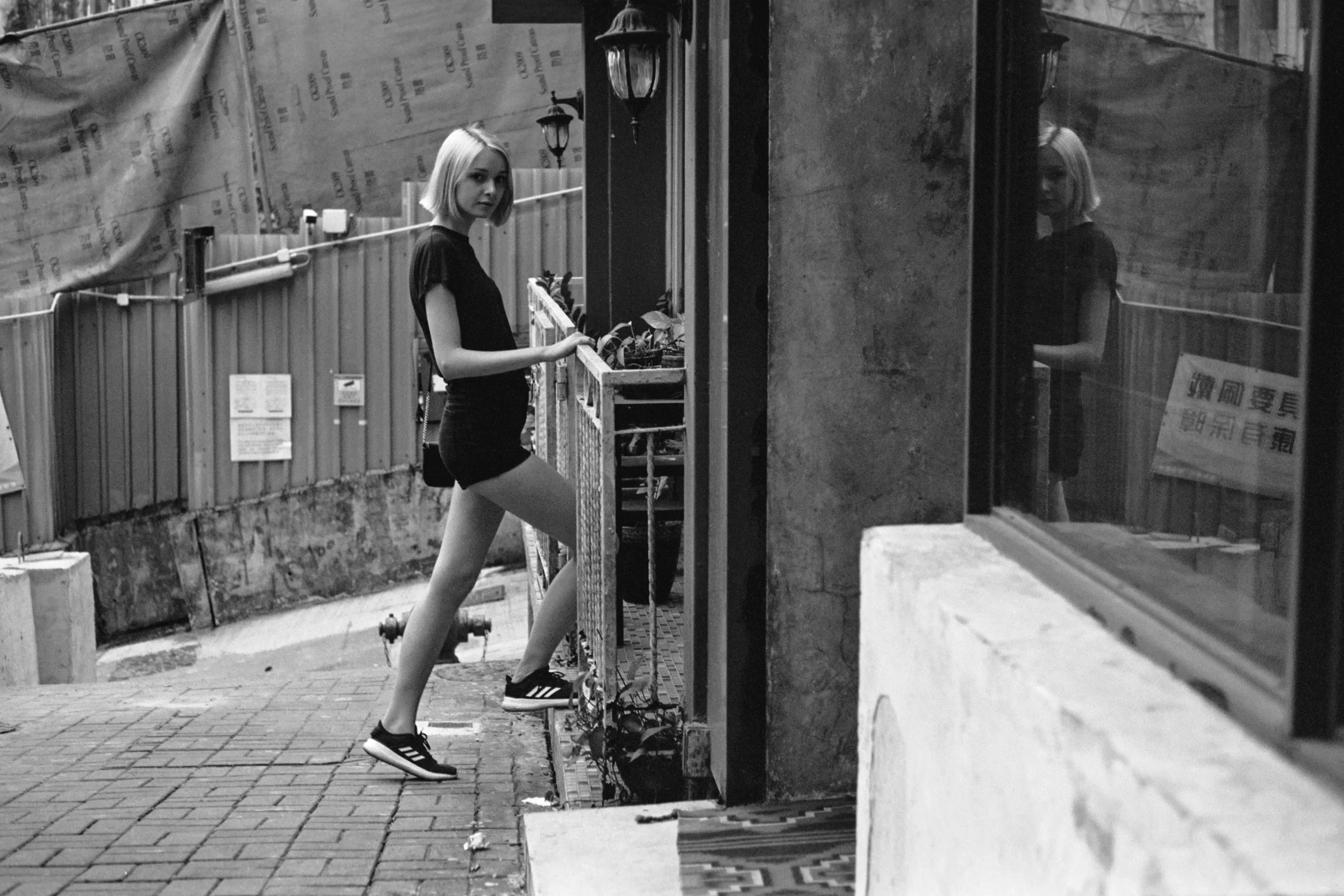 Leica MP6 + Leica 35mm f/2 Summicron-M ASPH + JCH StreetPan 400