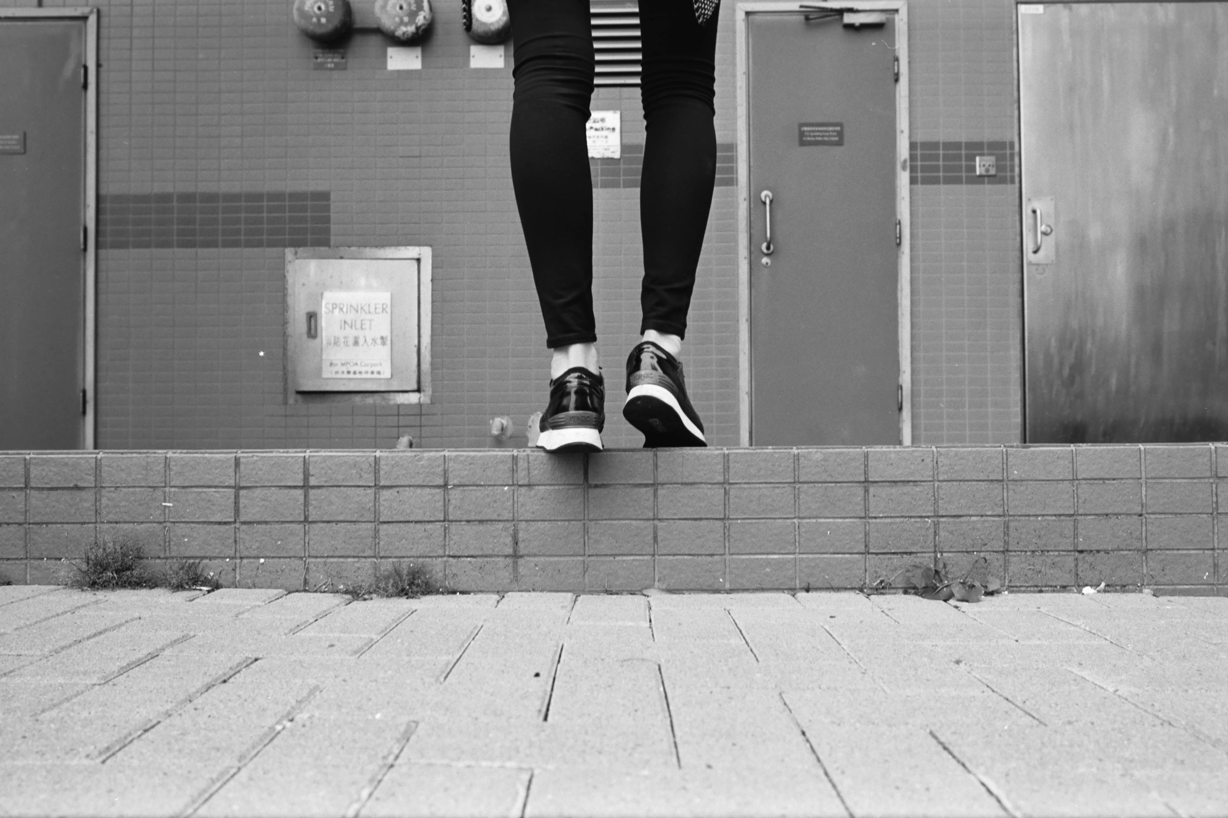 Leica MP Titan + Leica 28mm f/2 Summicron-M ASPH + Fujifilm Neopan Acros 100