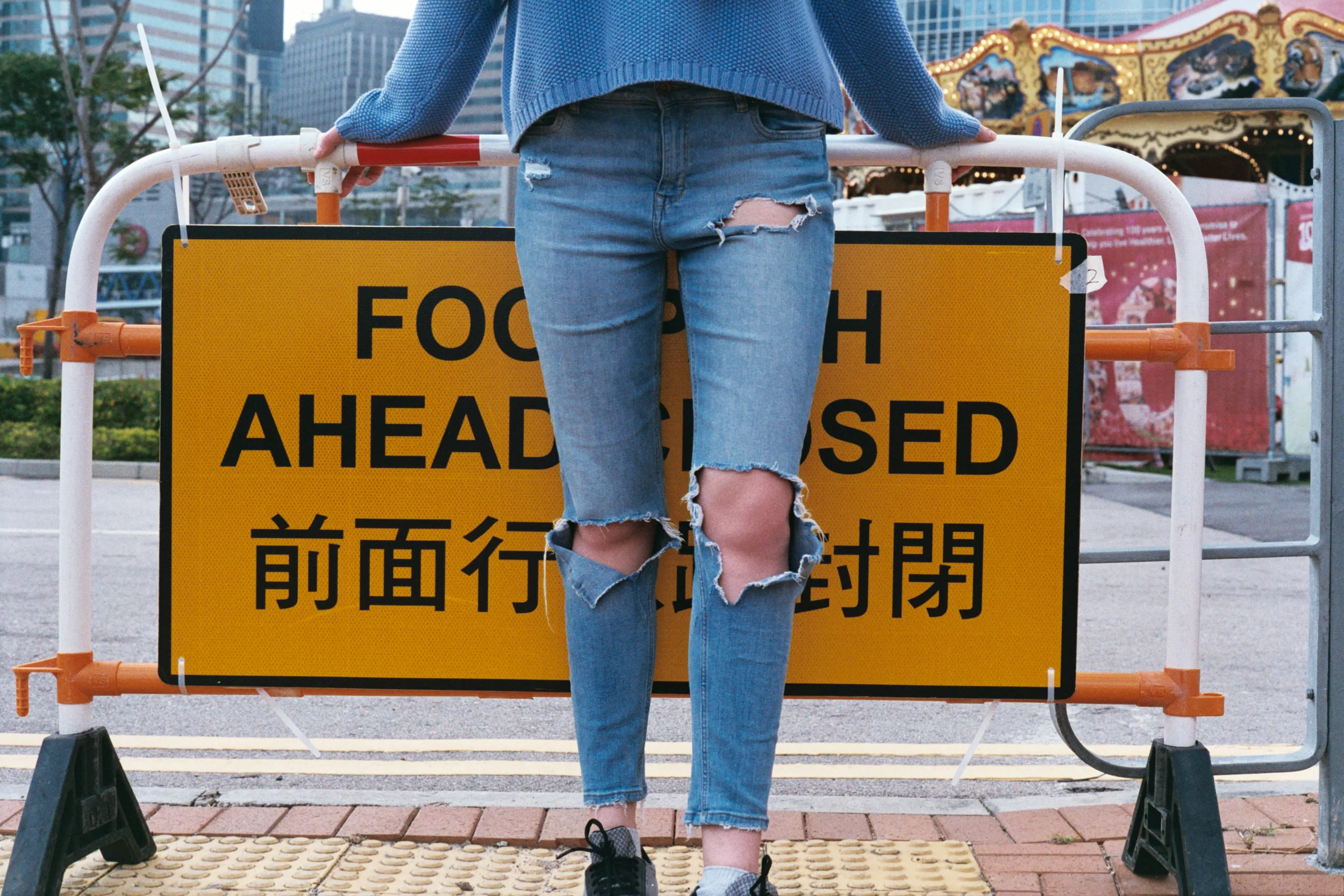 Leica MP-6 + Leica 50mm f/2 Summicron-M Version IV + Fujifilm Superia X-Tra 400