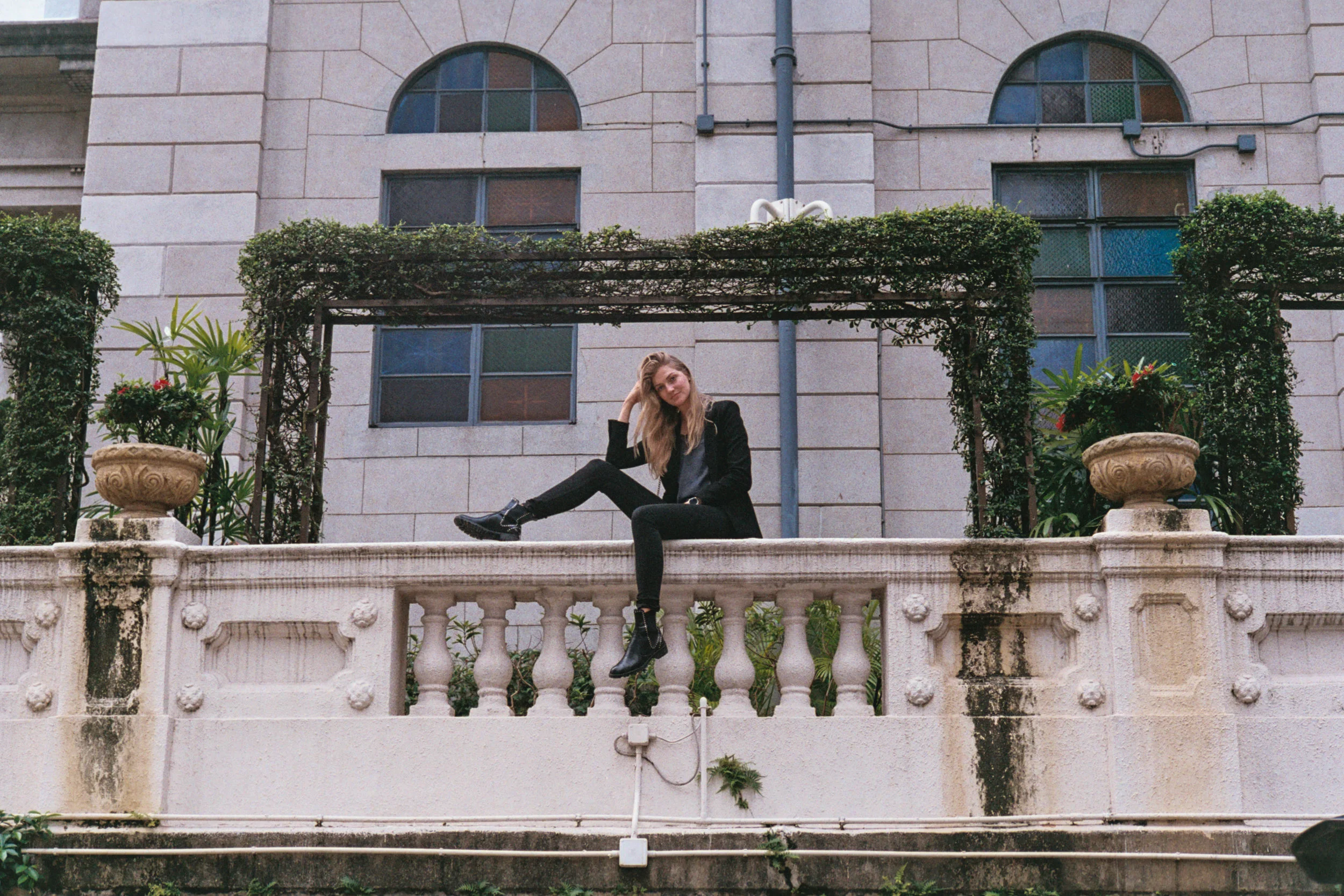 Leica MP-6 + Leica 50mm f/2 Summicron-M + Agfa Vista 400