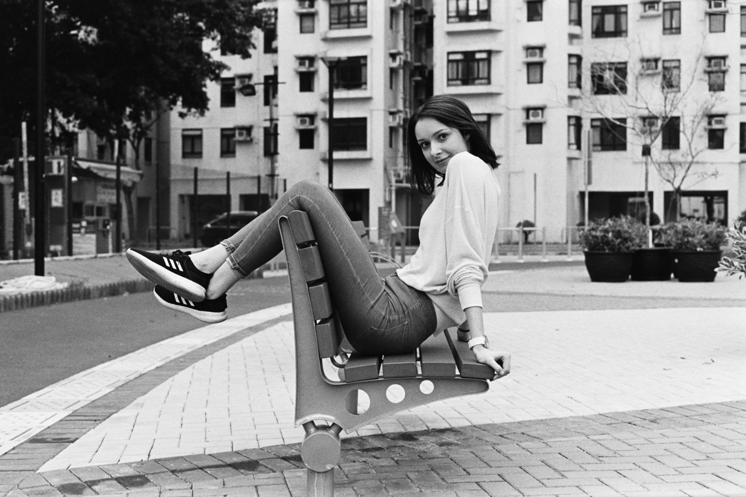 Leica MP-6 + Leica 50mm f/2 Summicron-M Version IV + Kodak Tri-X 400