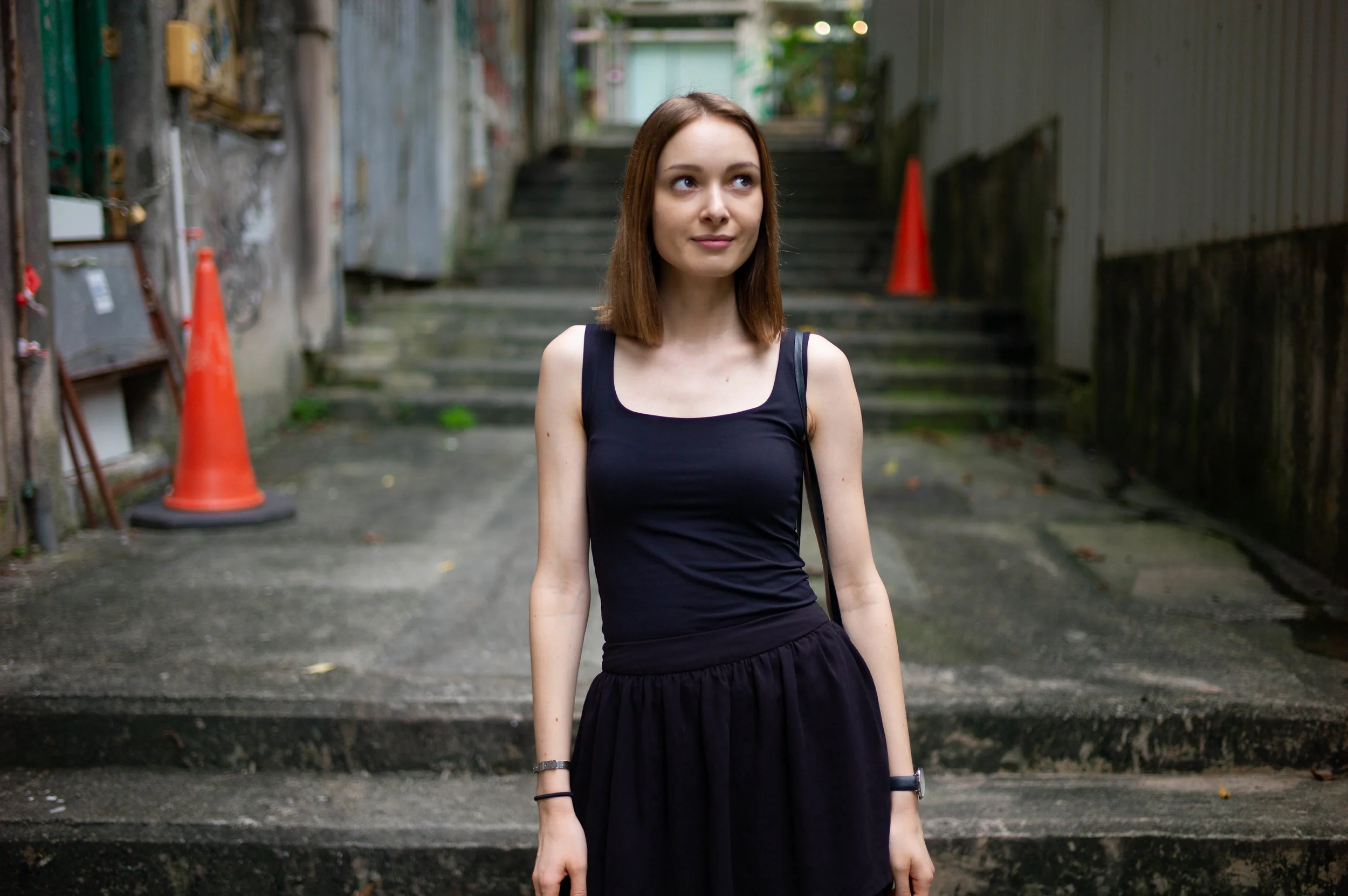 Leica M9 + Leica 35mm f/1.4 Summilux-M @ ISO 400 - Black is more pure without yellow cast