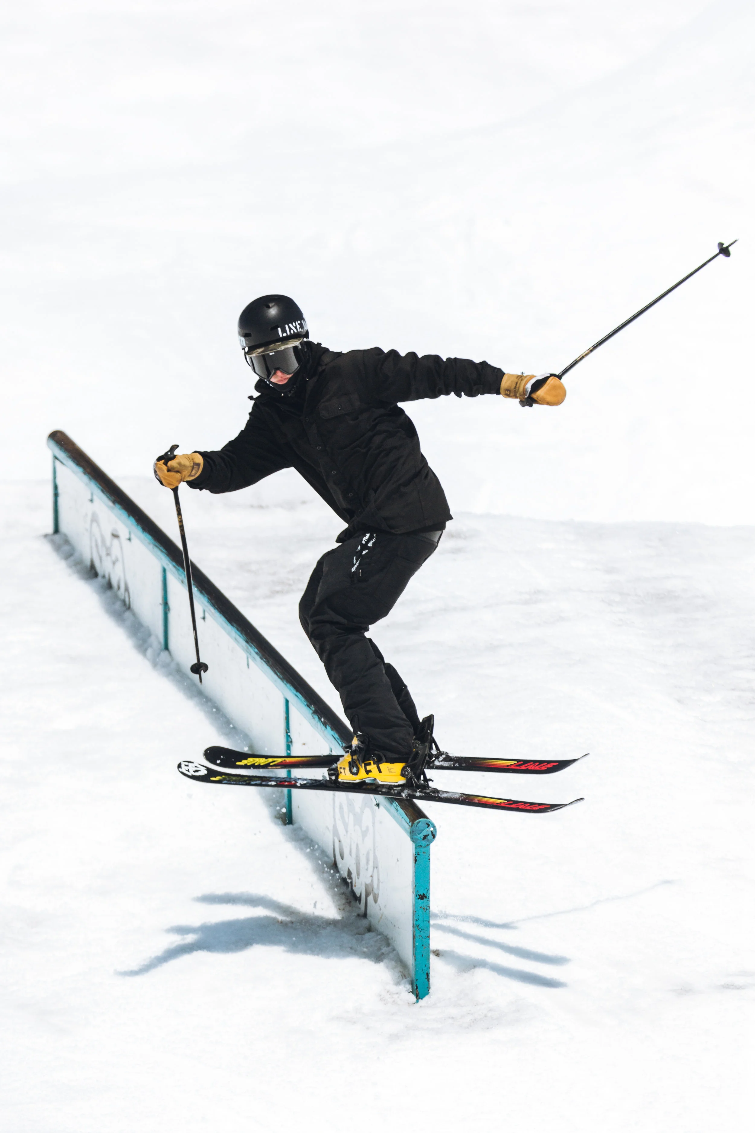 S4_SKI_KHAI-KREPELA_SAGA-RAIL_CR.jpg