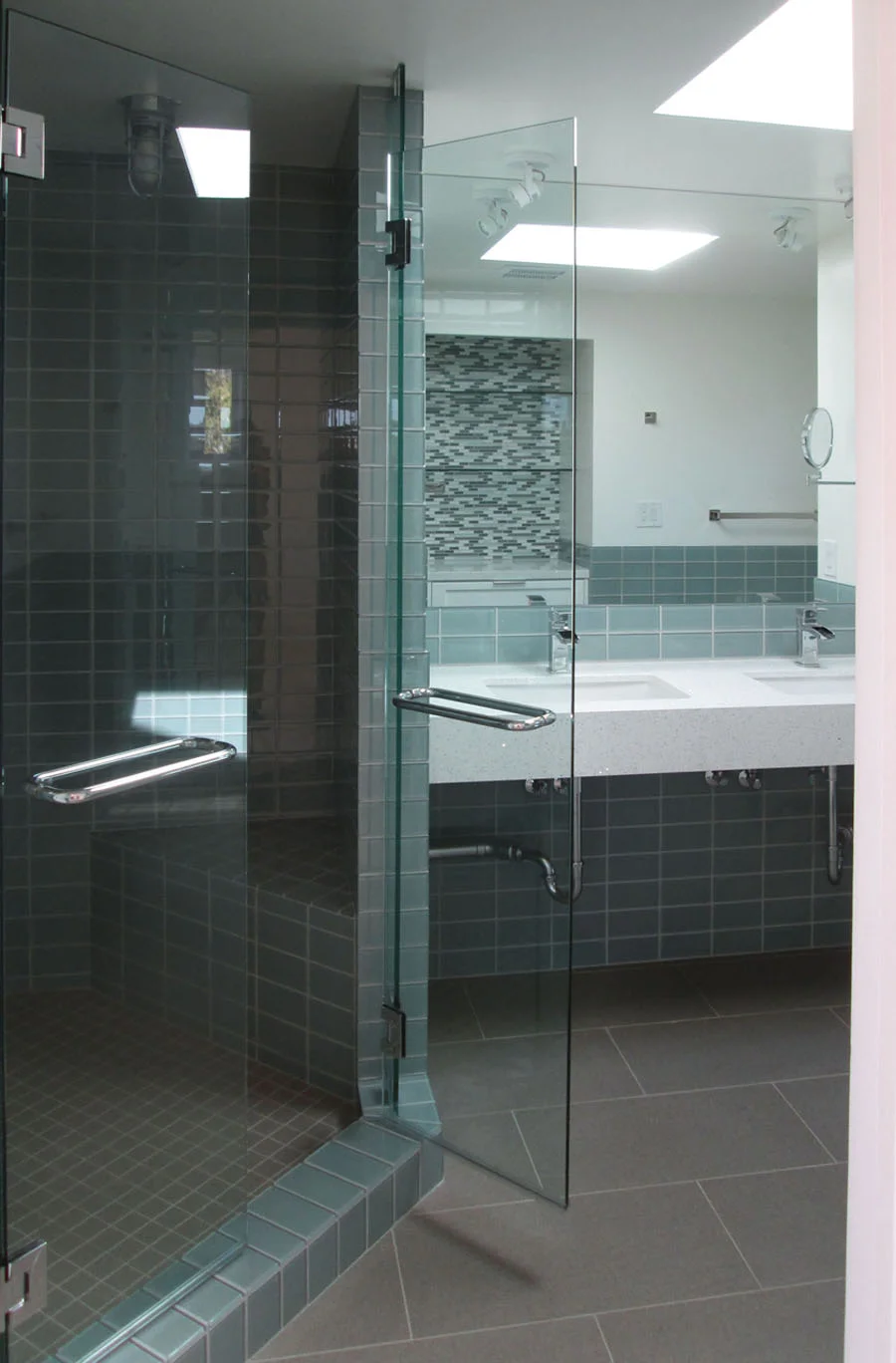 SHOWER-DR-OPEN.jpg